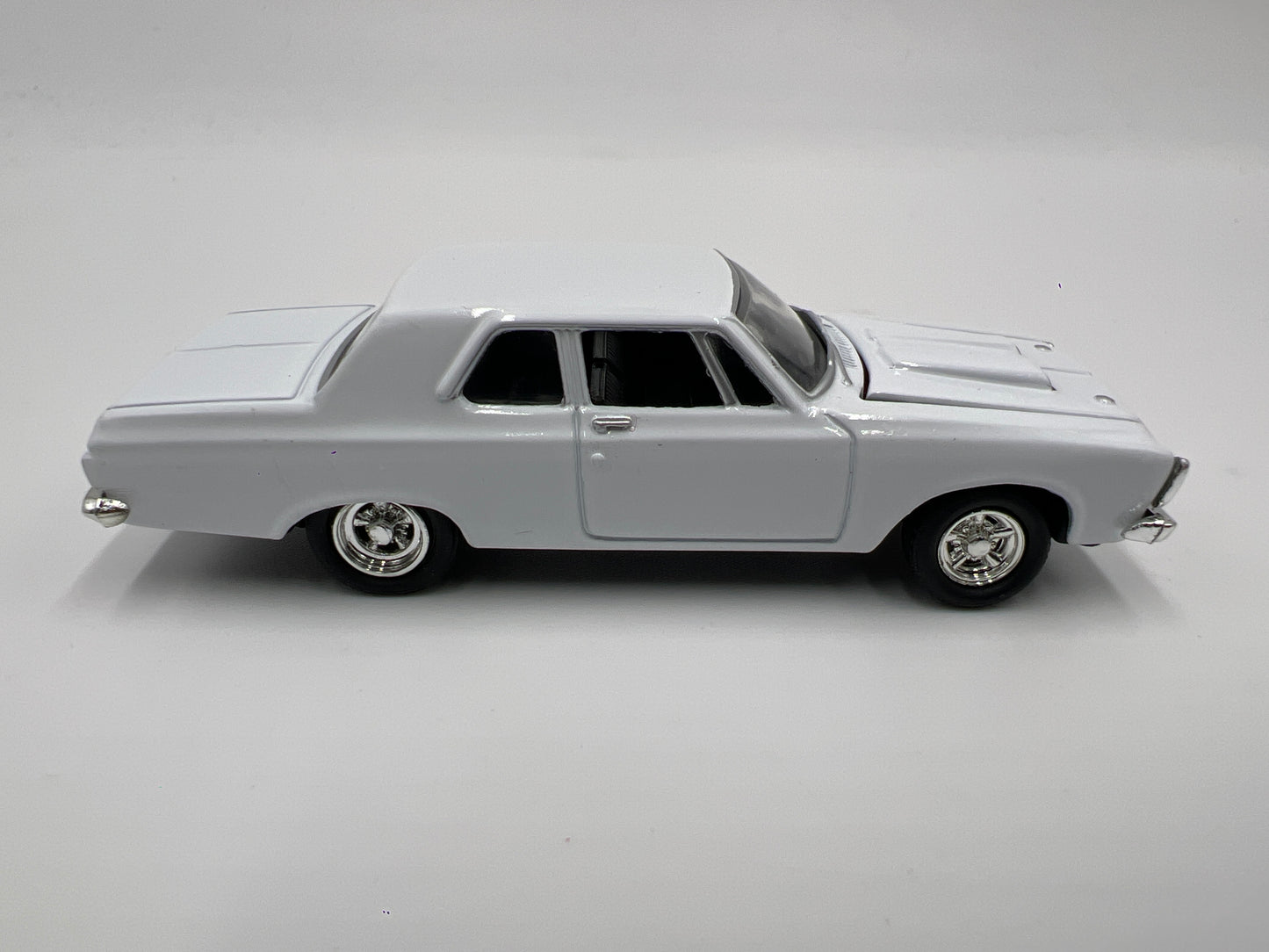 Hot Wheels Collectibles 1/64 Reggies Cars 1963 Plymouth White Loose