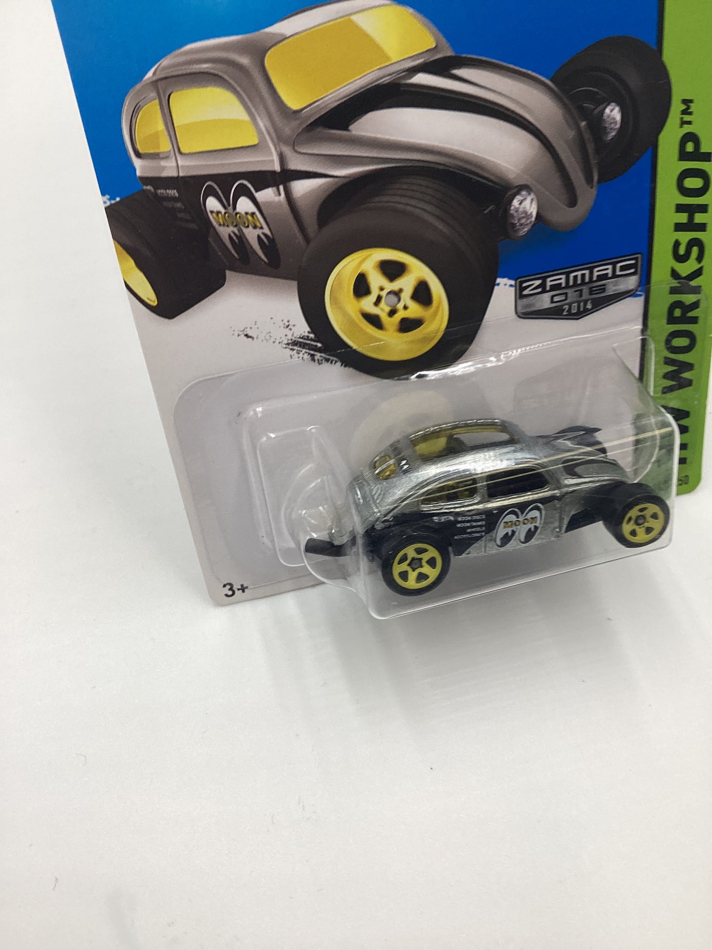 2014 Hot Wheels Zamac 016 #247 Custom Volkswagen Beetle Mooneyes with protector SR