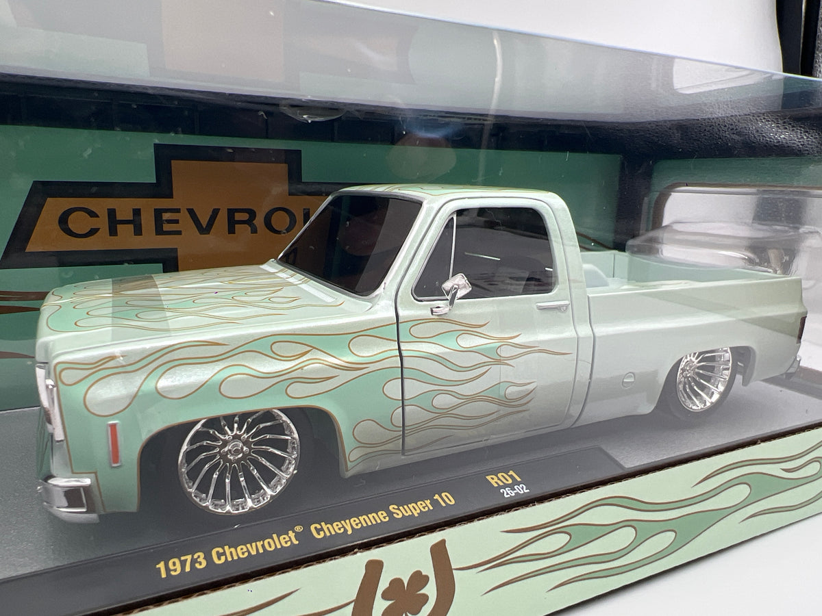 2026 M2 Machines R01 1/24 & 1/64 2 Pack 1973 Chevrolet Cheyenne Super 10 Light Green