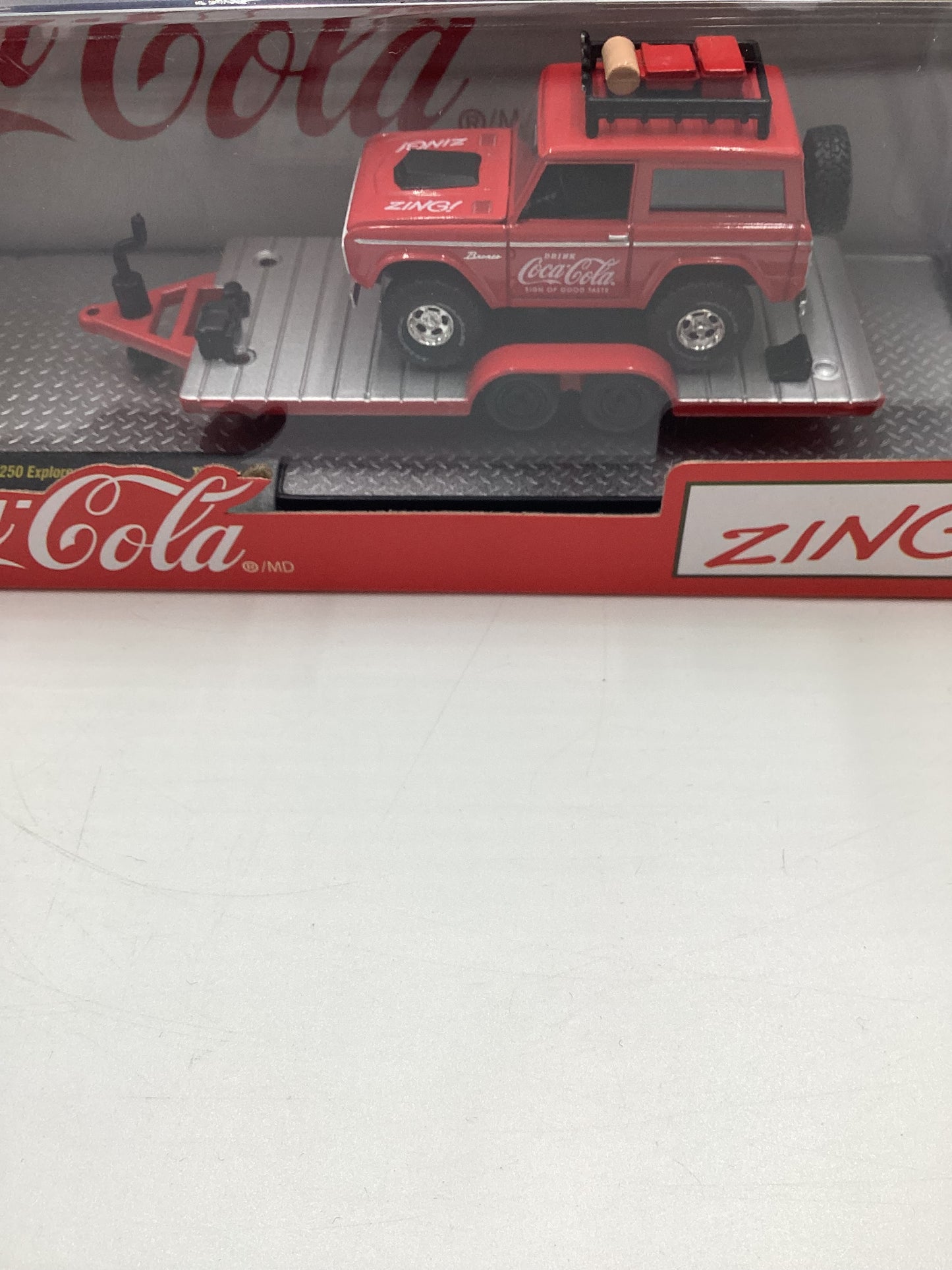 M2 Machines Auto Haulers Coca Cola 1972 Ford F-250 & 1966 Ford Bronco TW11