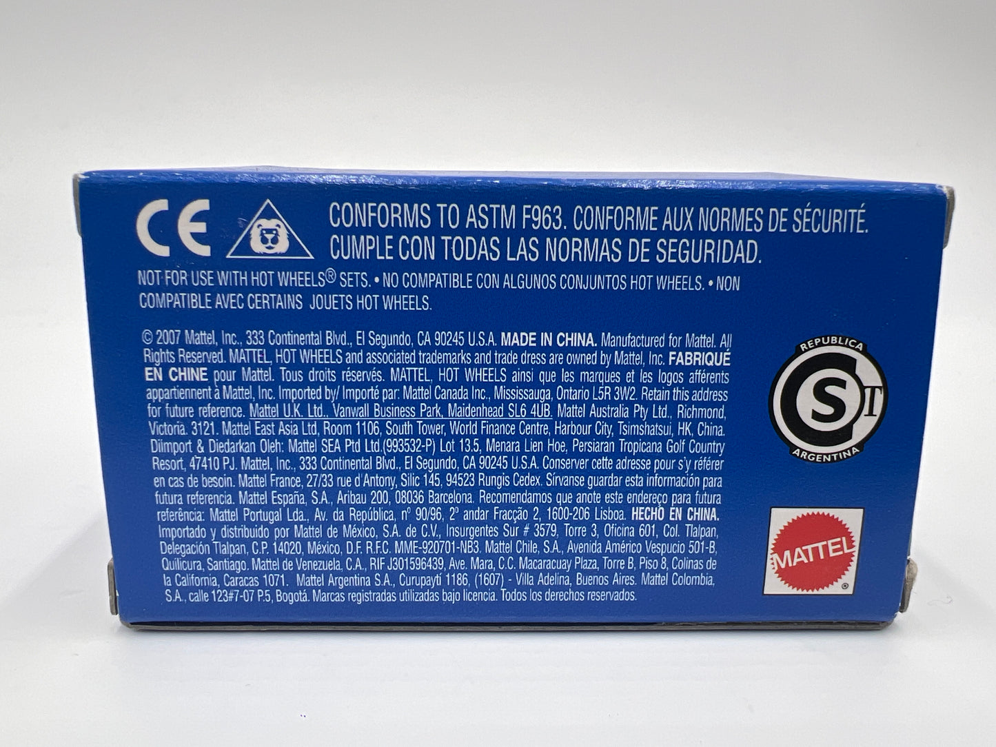 Hot Wheels 1:87 Scale 05 Ford Mustang GT White