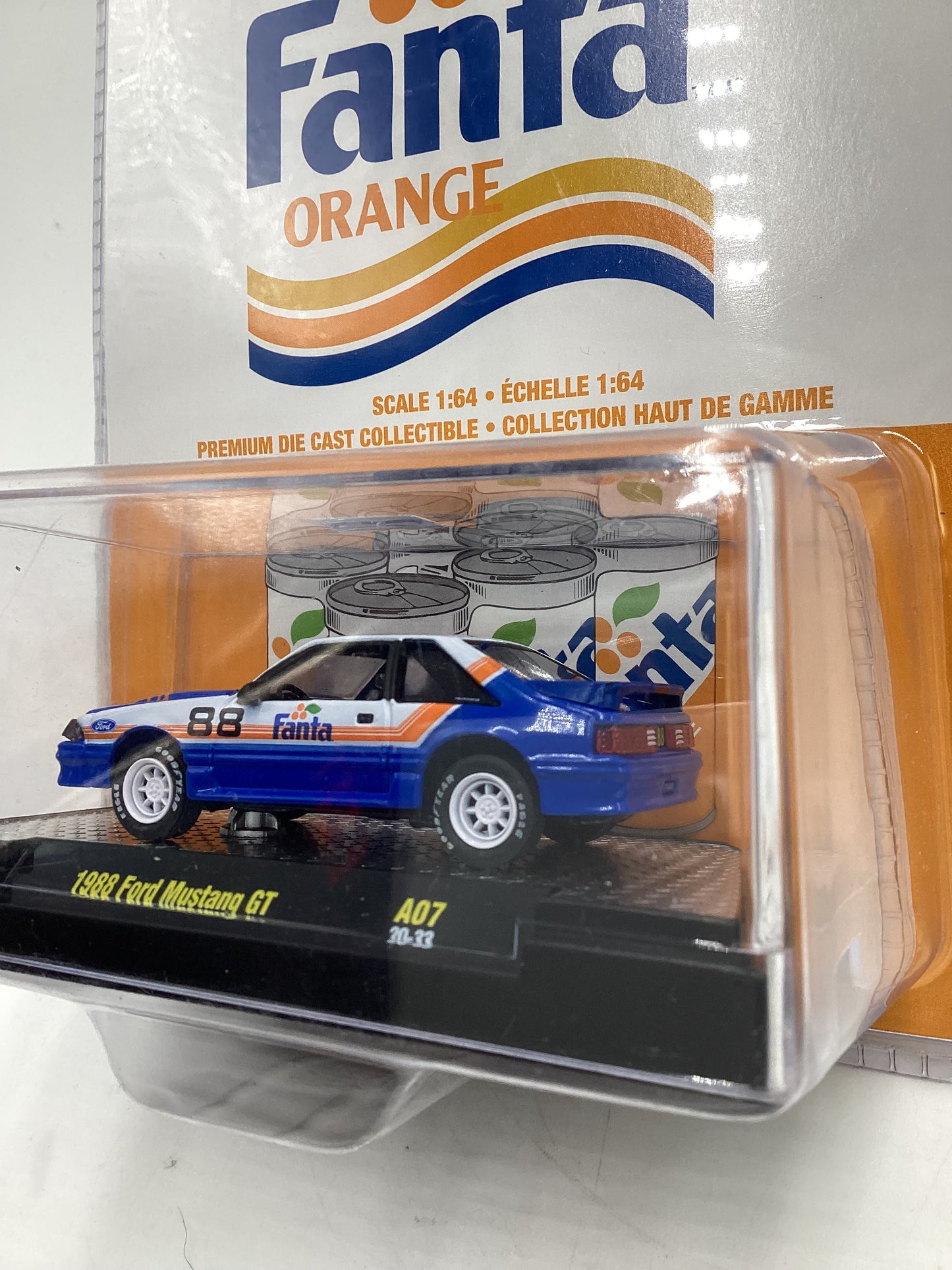 M2 Machines Fanta 1988 Ford Mustang GT Blue/White A07 203E