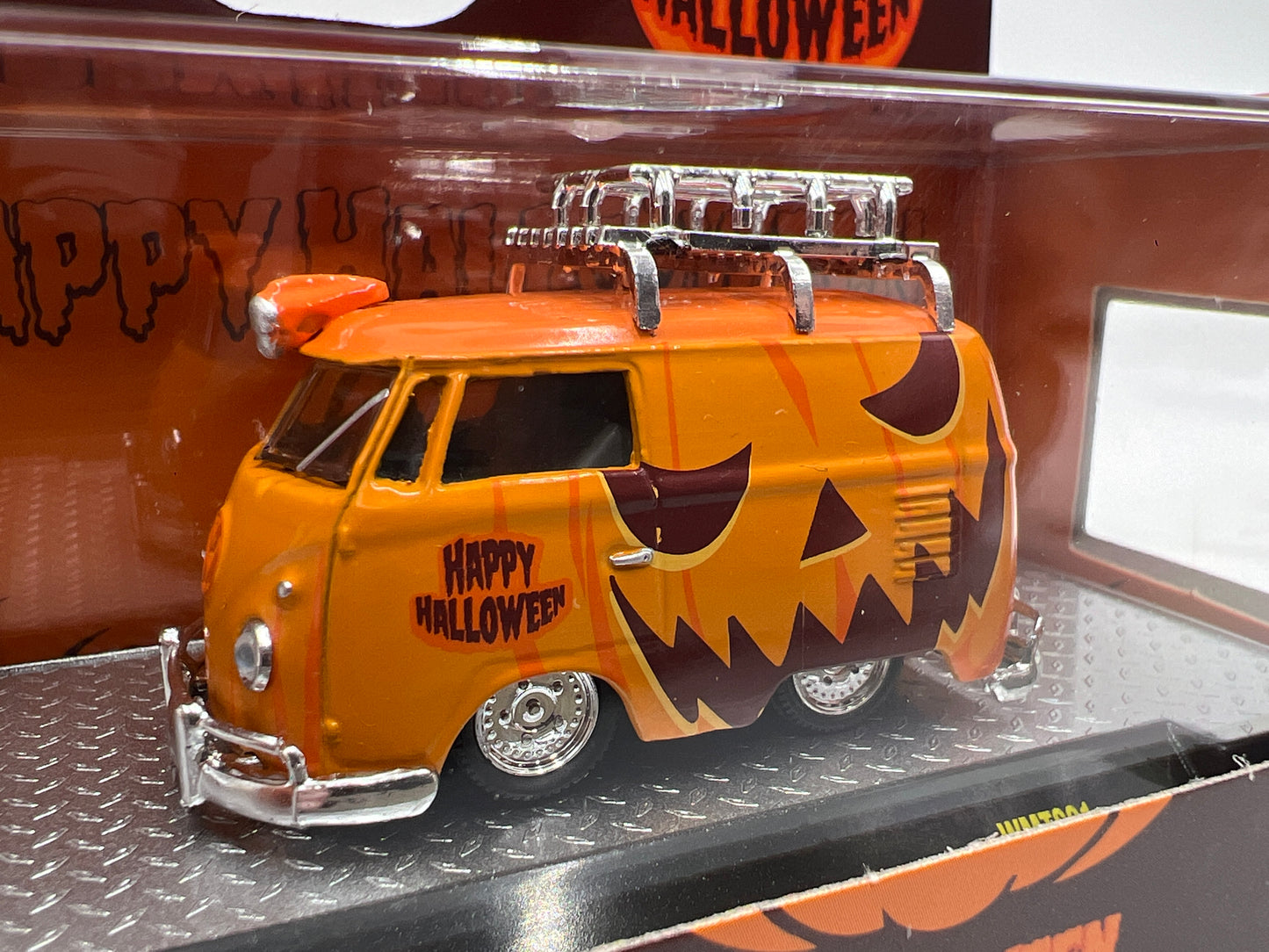 2025 M2 Machines Walmart Exclusive Halloween 1960 VW Delivery Van Orange WMTS21