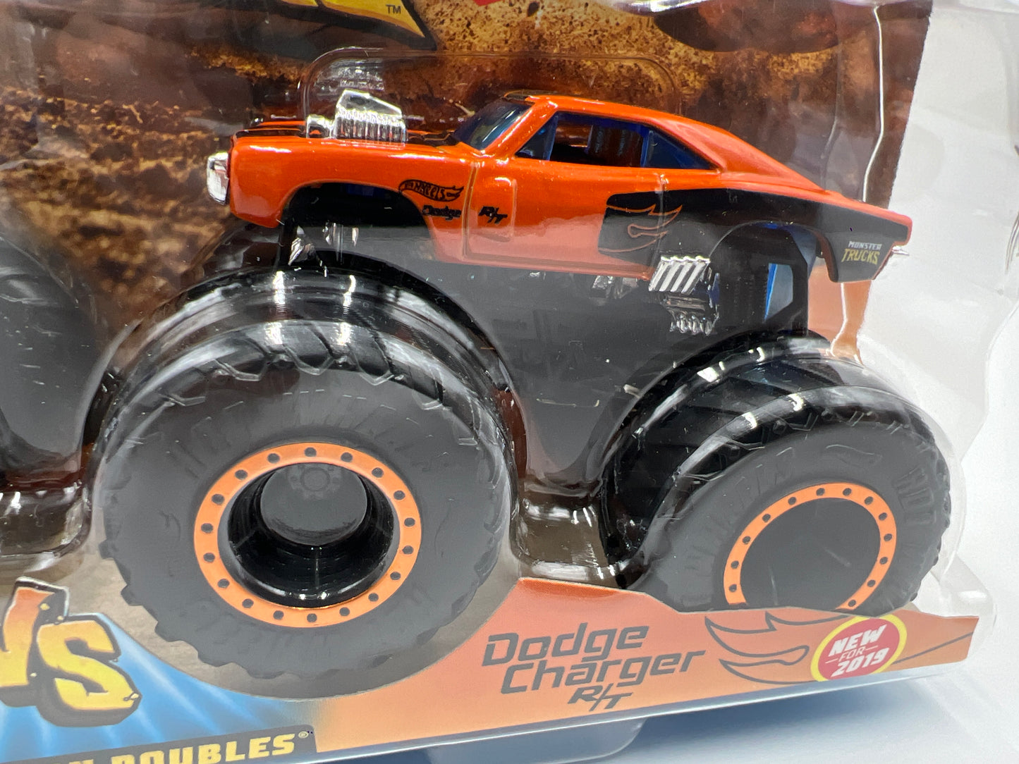 Hot Wheels Monster Trucks Demolition Doubles Rodger Dodger Vs Dodge Charger R/T 136H