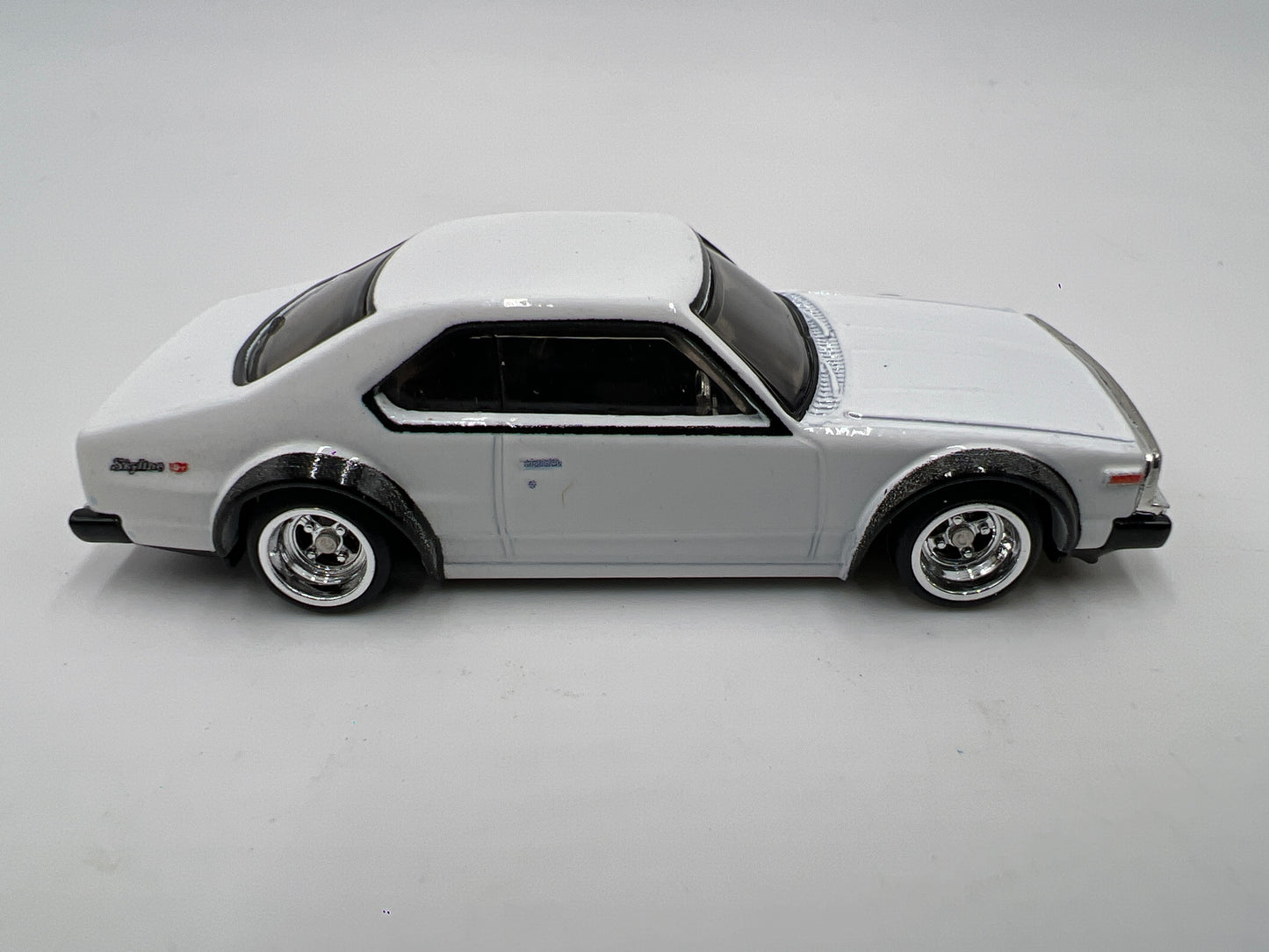 Hot Wheels Diorama Premium Nissan Skyline C210 White Loose