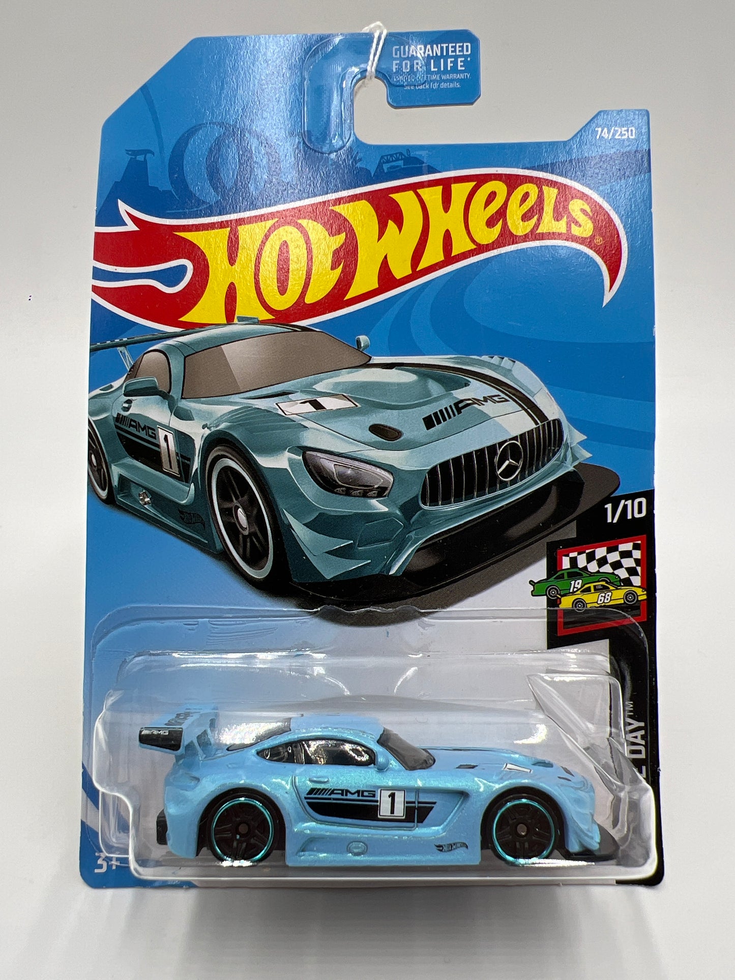 2019 Hot Wheels Race Day #74 16 Mercedes AMG GT3 Light Blue 89B