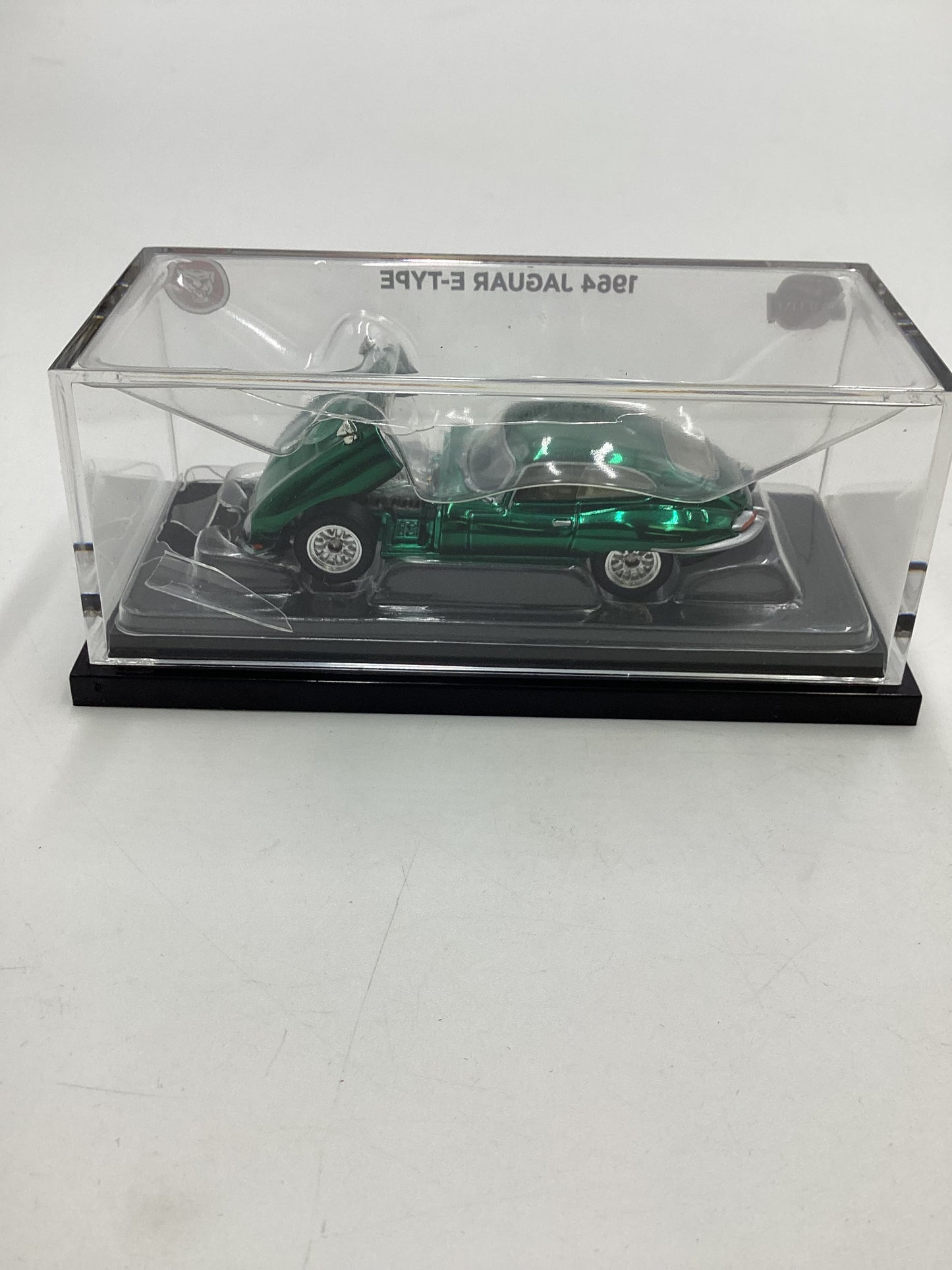 2023 Hot Wheels RLC 28834/30000 1964 Jaguar E-Type Green