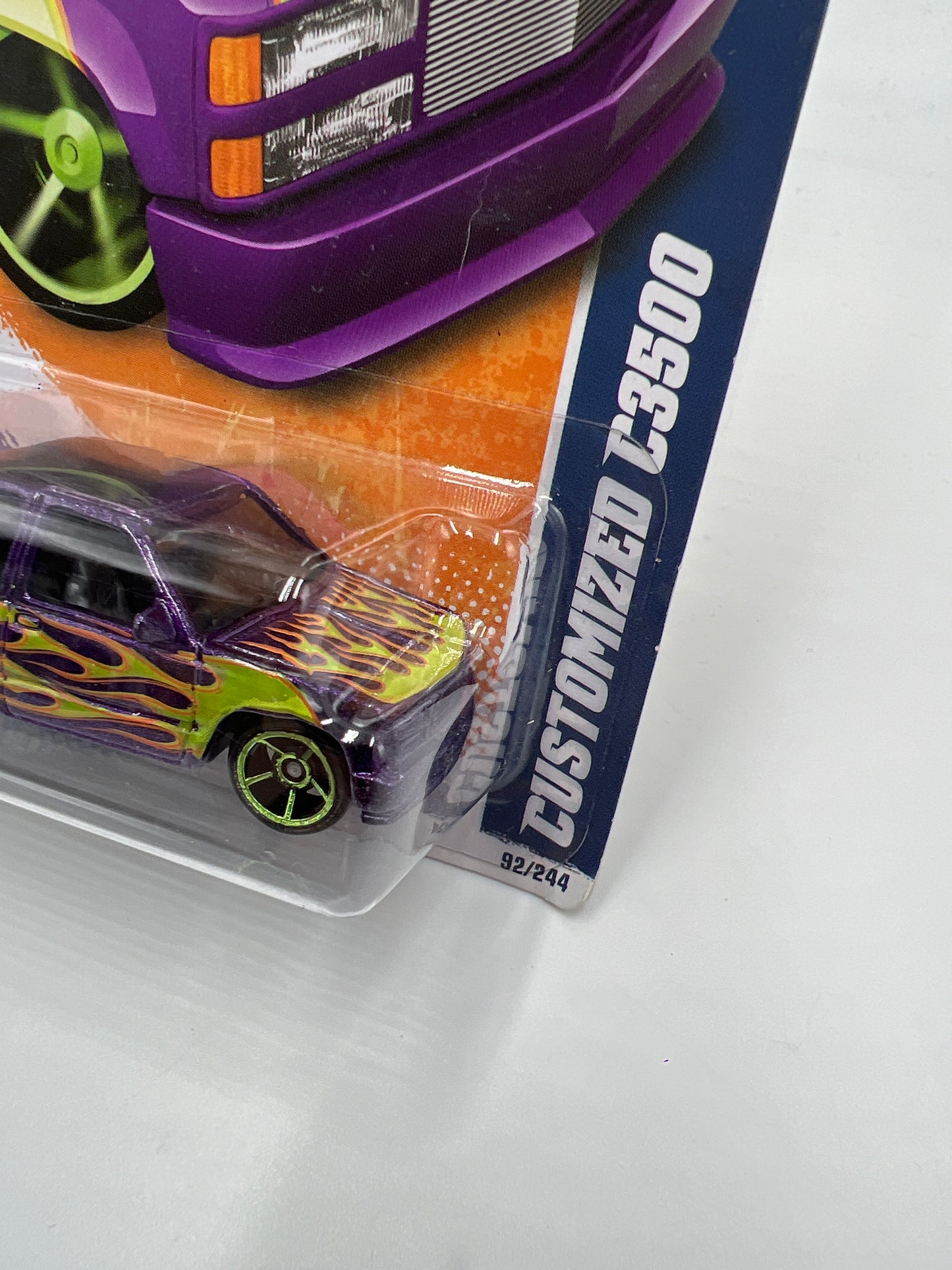 2011 Hot Wheels Heat Fleet #92 Customized C3500 Purple