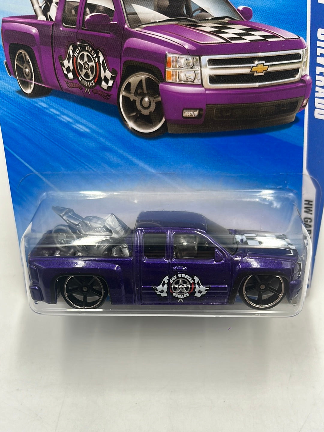 Hot Wheels 2010 HW Garage Chevy Silverado Purple 70/240