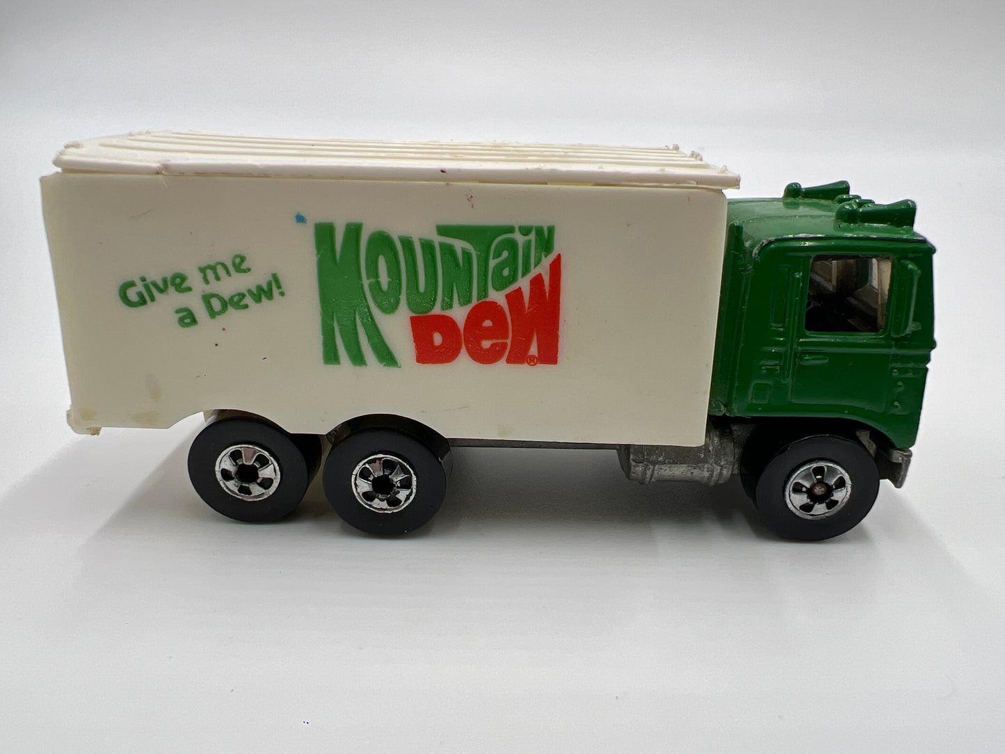 Hot Wheels Blackwall Mountain Dew Hiway Hauler Green Cab Loose