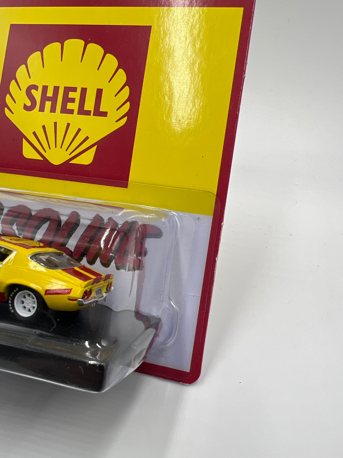M2 Machines Auto-Drivers Shell 1970 Chevrolet Camaro Z/28 RS Yellow/Red R110 192B