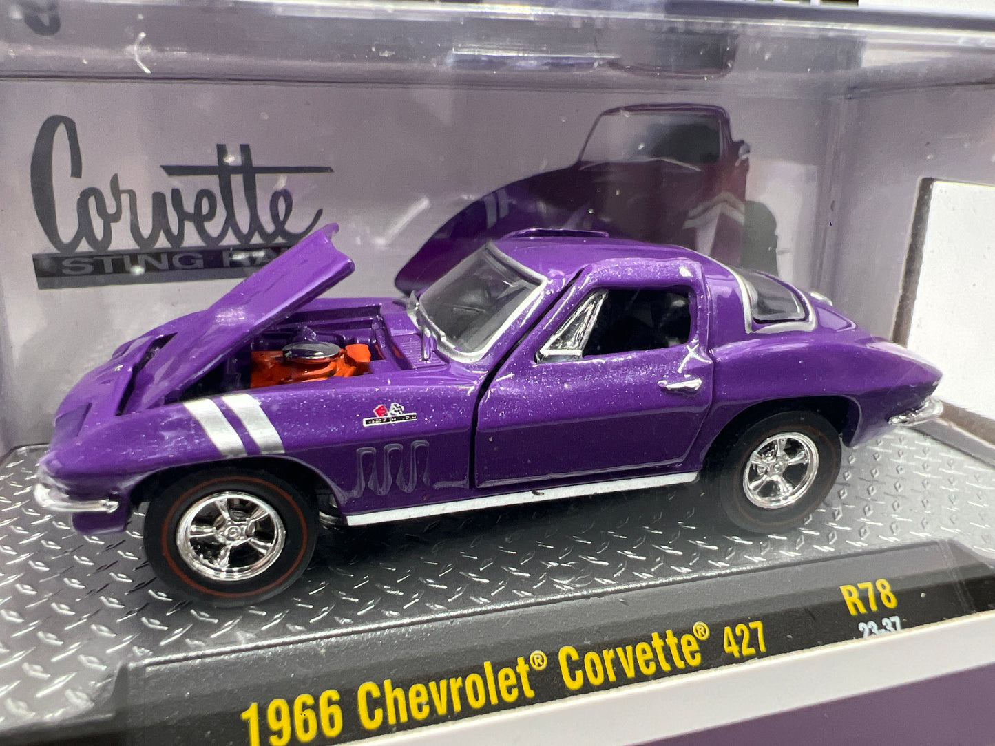 M2 Machines 1966 Chevrolet Corvette 427 Purple R78