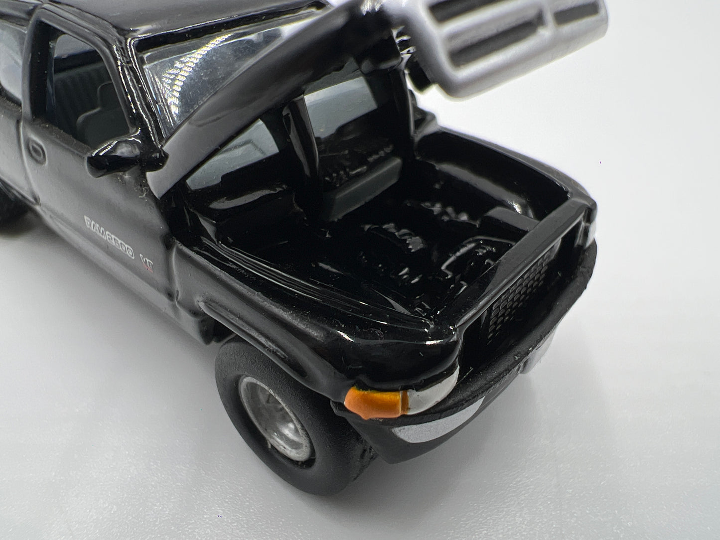 Johnny Lightning 1/64 Mopar or No Car 1996 Dodge Ram Black Loose