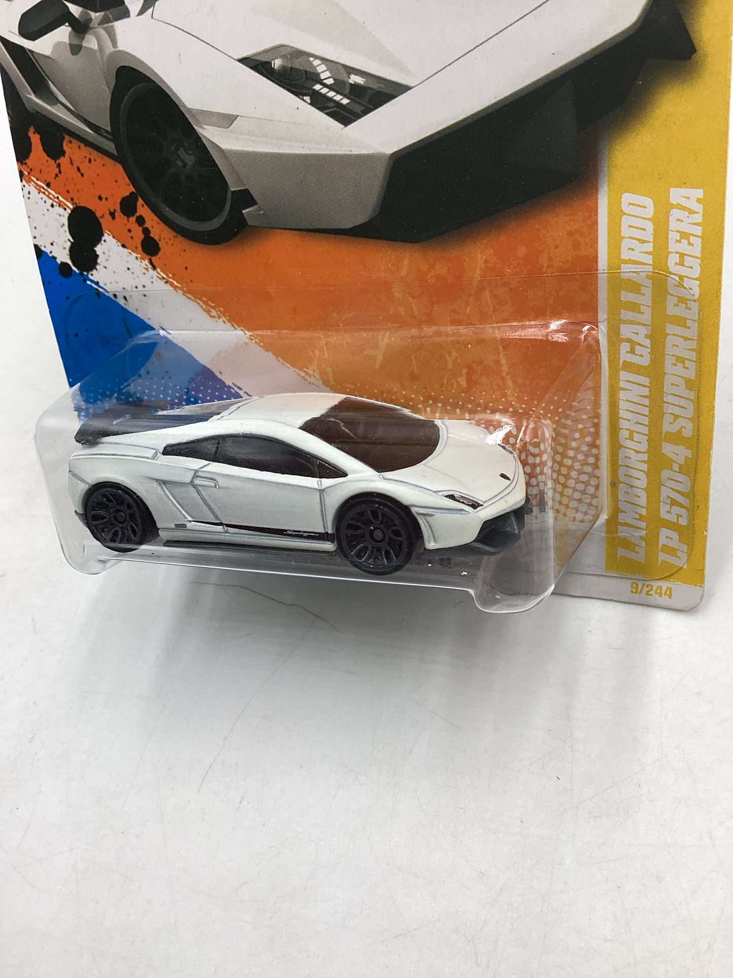 2011 Hot Wheels #009 Lamborghini Gallardo LP 570-4 Superleggera