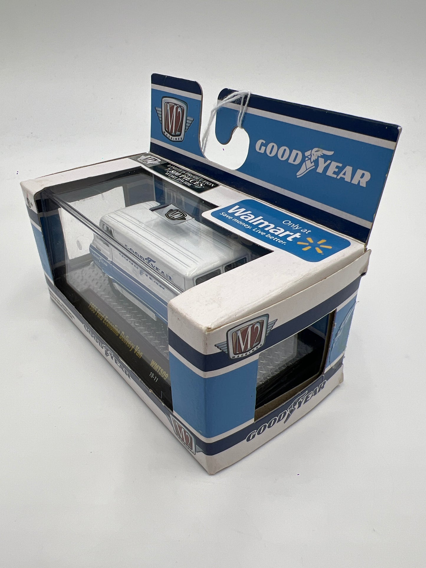 M2 Machines Walmart Exclusive Goodyear 1965 Ford Econoline Delivery Van White/Blue WMTS09