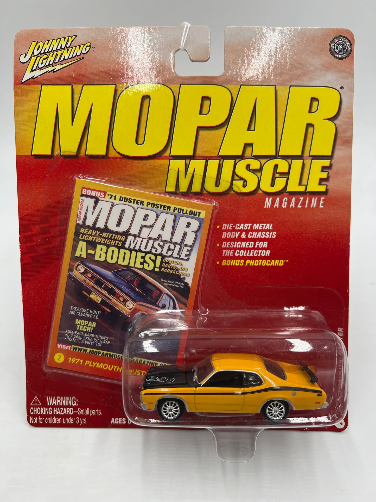 Johnny Lightning Mopar Muscle Magazine #2 1971 Plymouth Duster Yellow 220B