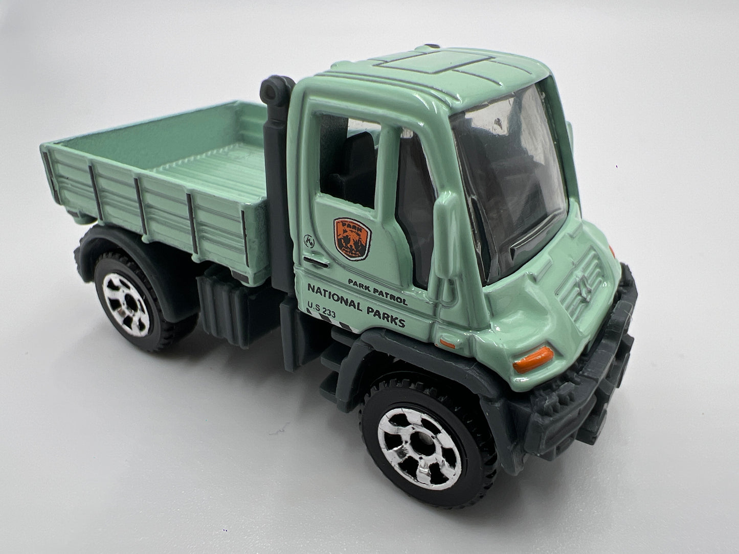 Matchbox National Parks Mercedes Unimog U300 Green Loose