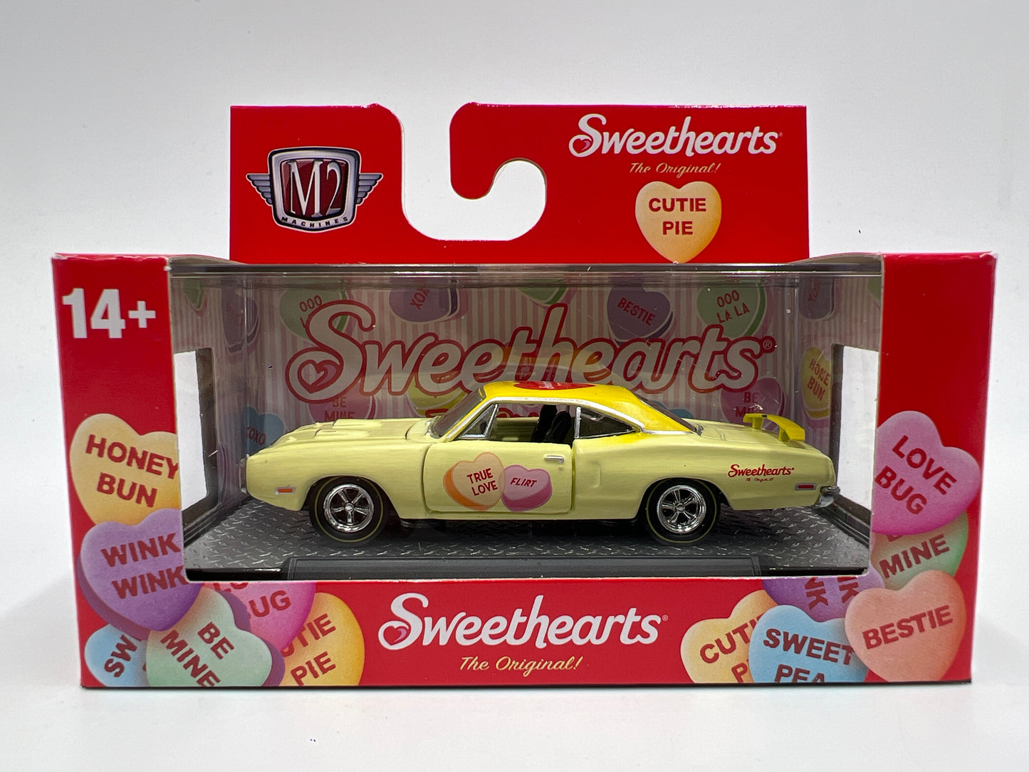 2026 M2 Machines Walmart Exclusive Sweethearts 1970 Dodge Super Bee Hemi Yellow WMTS23