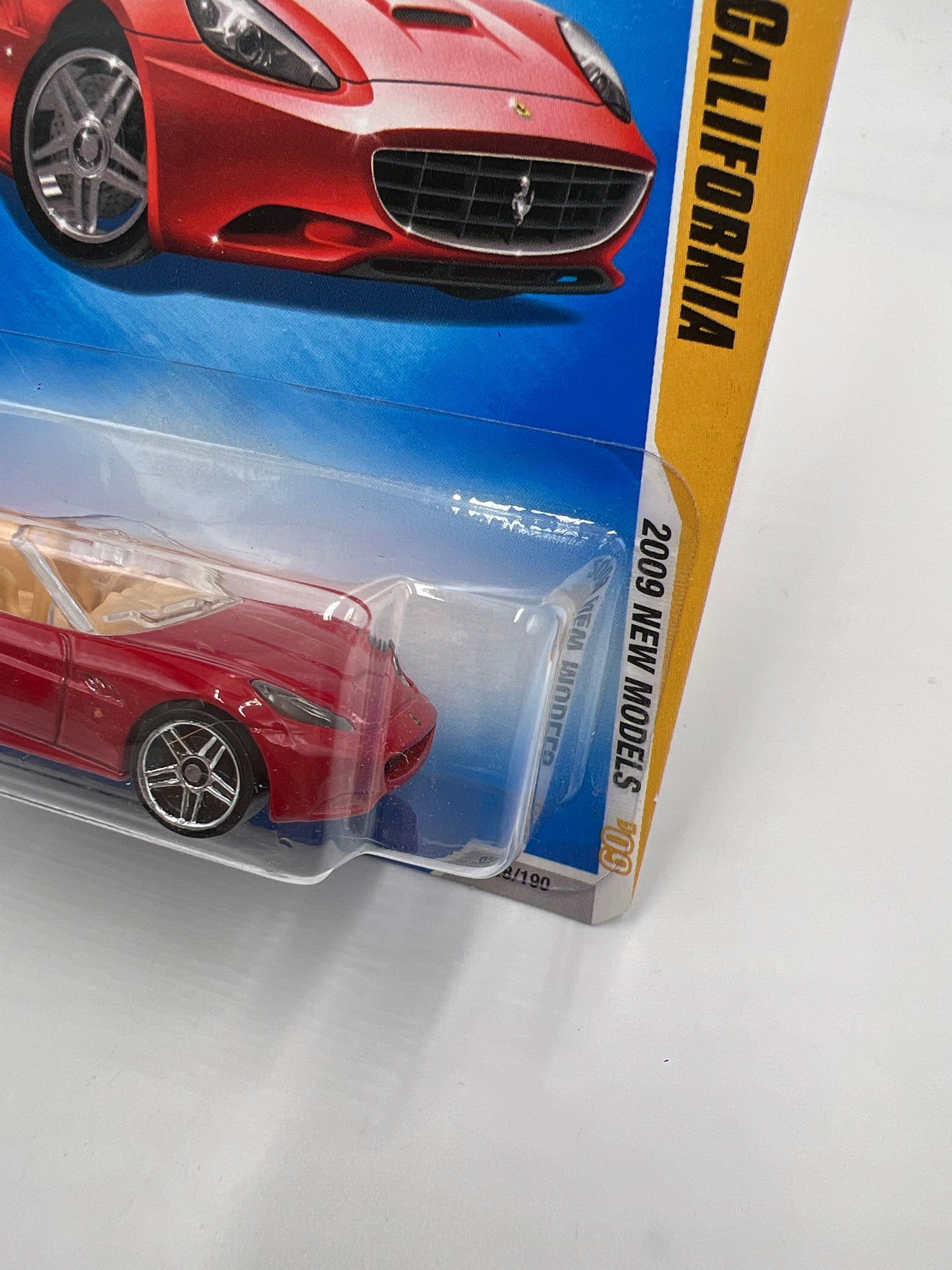 2009 Hot Wheels New Models #38 Ferrari California Red W/Protector SR