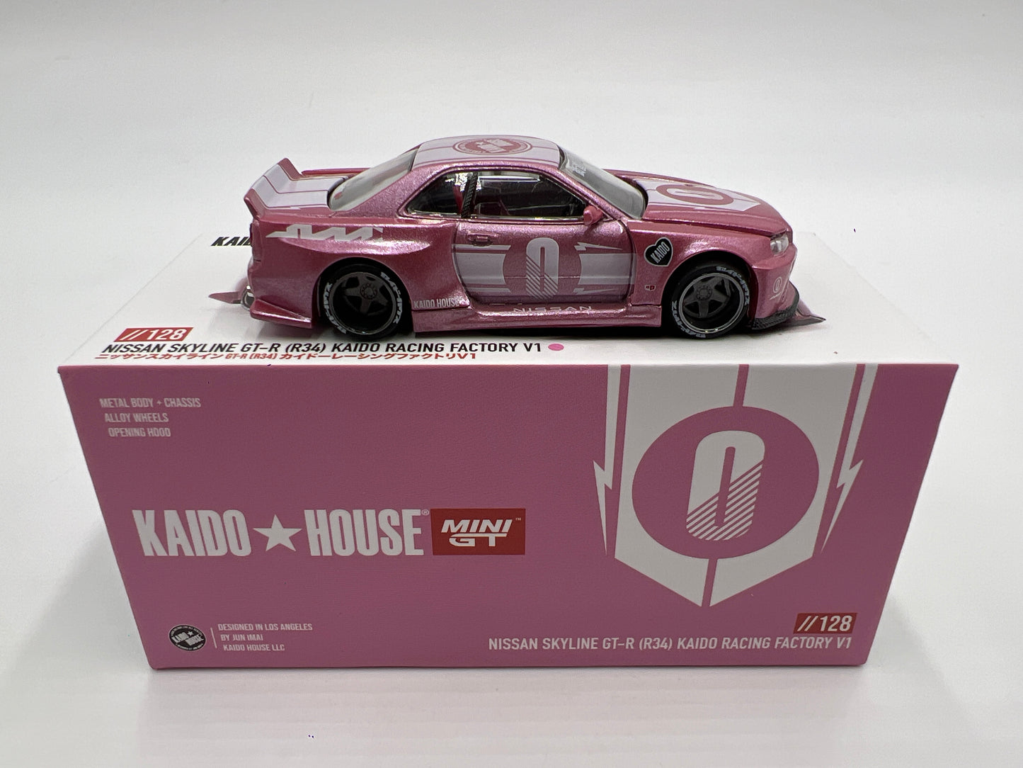 Mini GT Kaido House #128 Nissan Skyline GT-R R34 Kaido Racing Factory V1 Pink