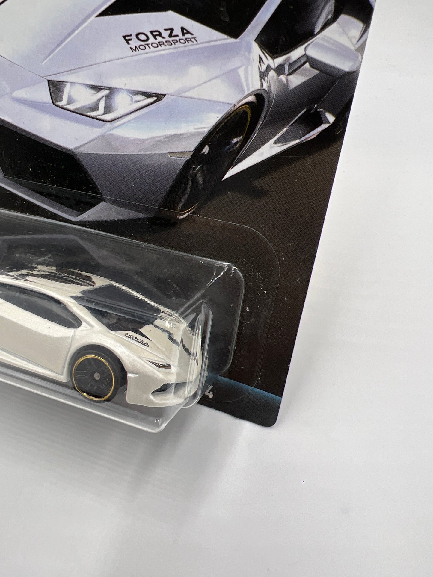 Hot Wheels Forza Motorsport #4 Lamborghini Huracan LP 610-4 White 154A