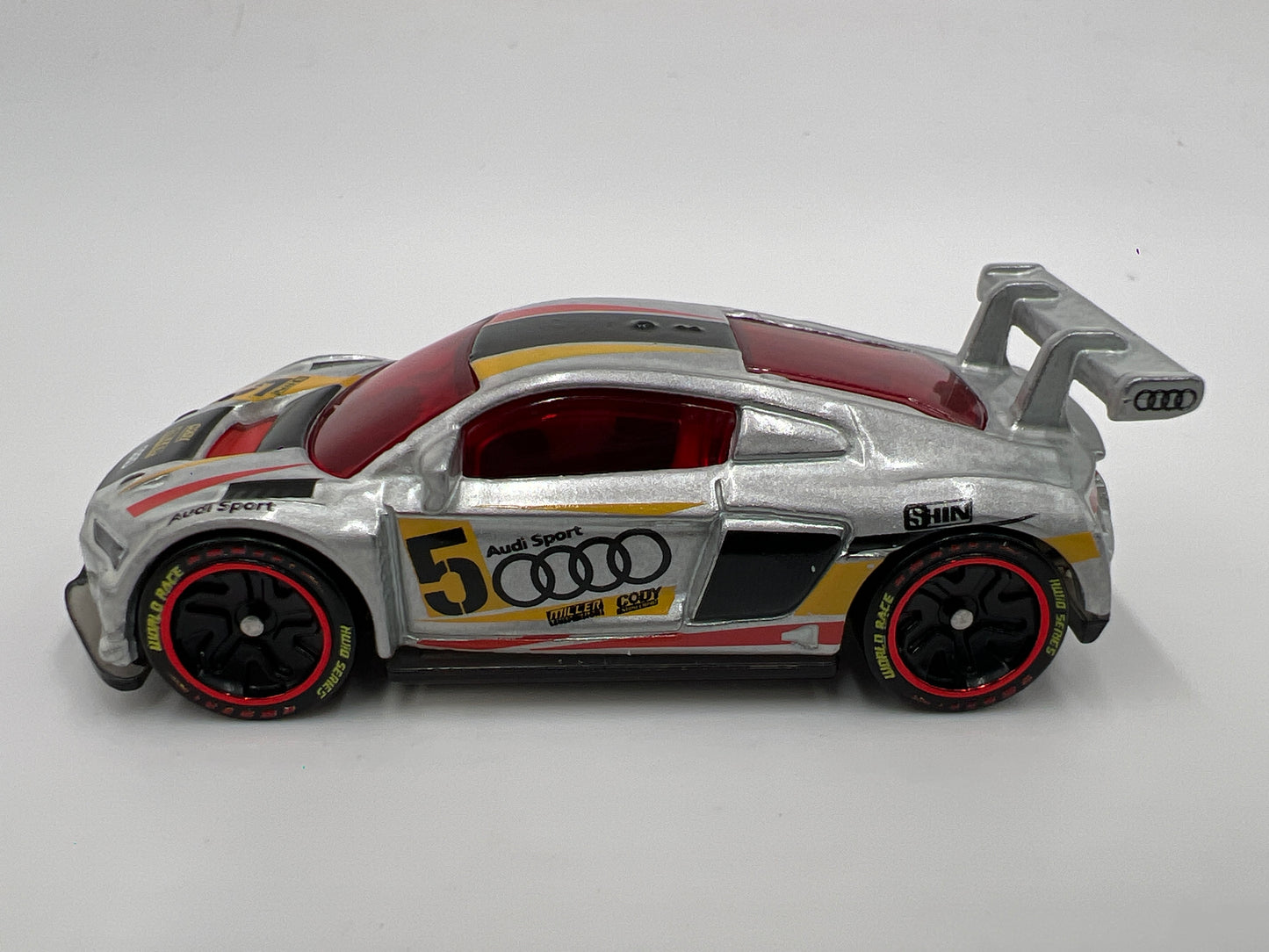 Hot Wheels iD World Race Series 2 #2 Audi R8 LMS Silver