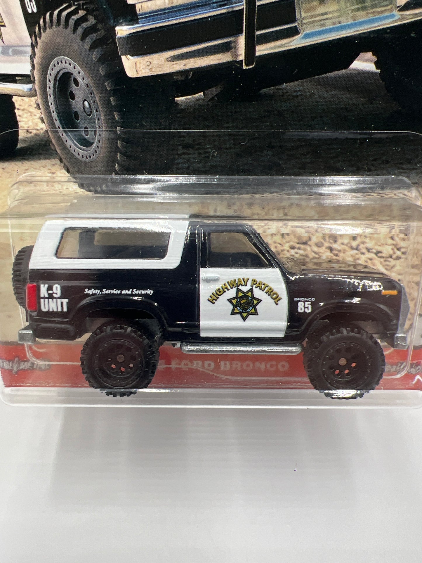 Hot Wheels Premium Wild Terrain #2 85 Ford Bronco Black/White Highway Patrol 253A