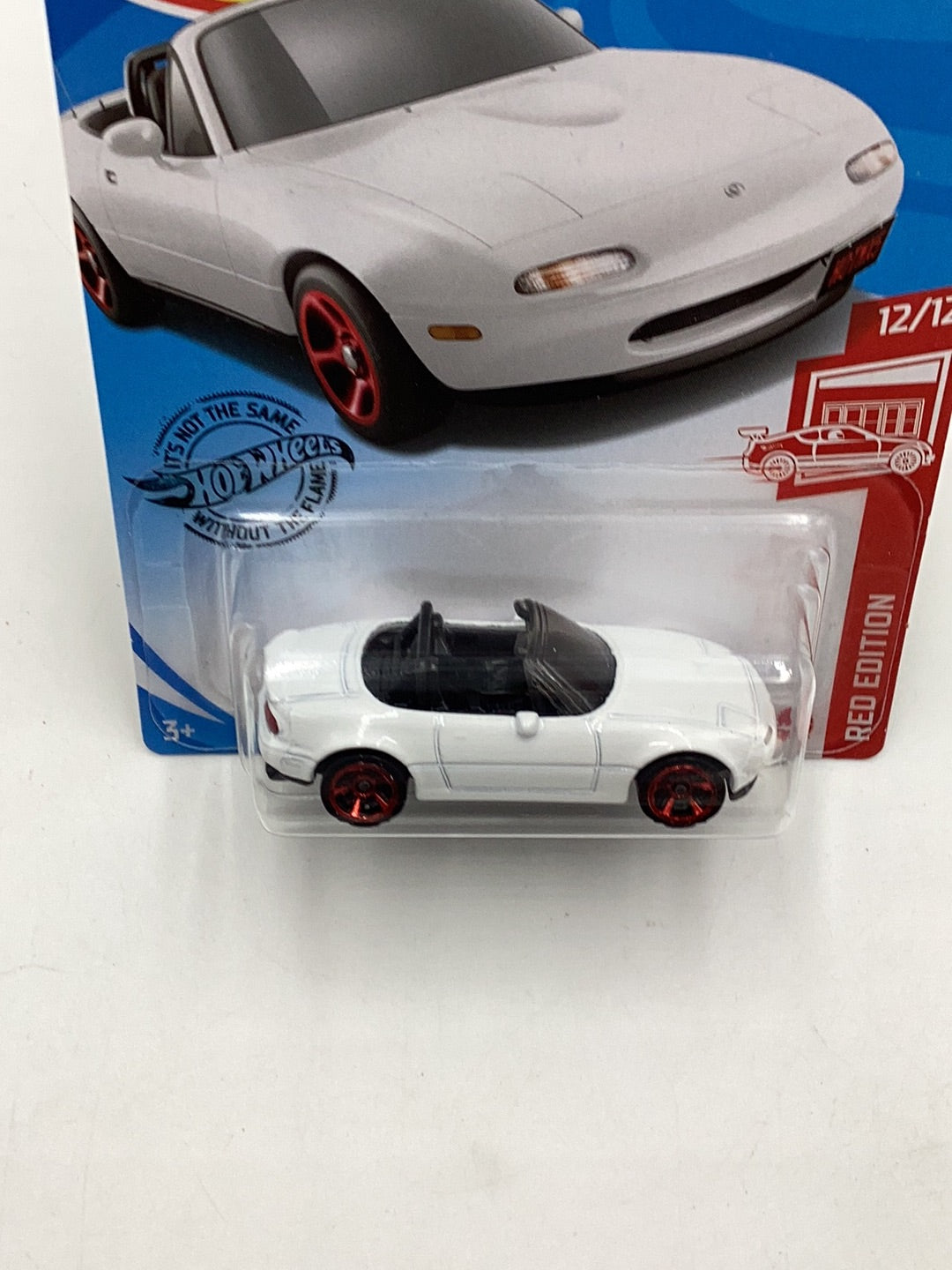 2020 hot wheels red edition #208 91 Mazda MX-5 Miata target red W/protector