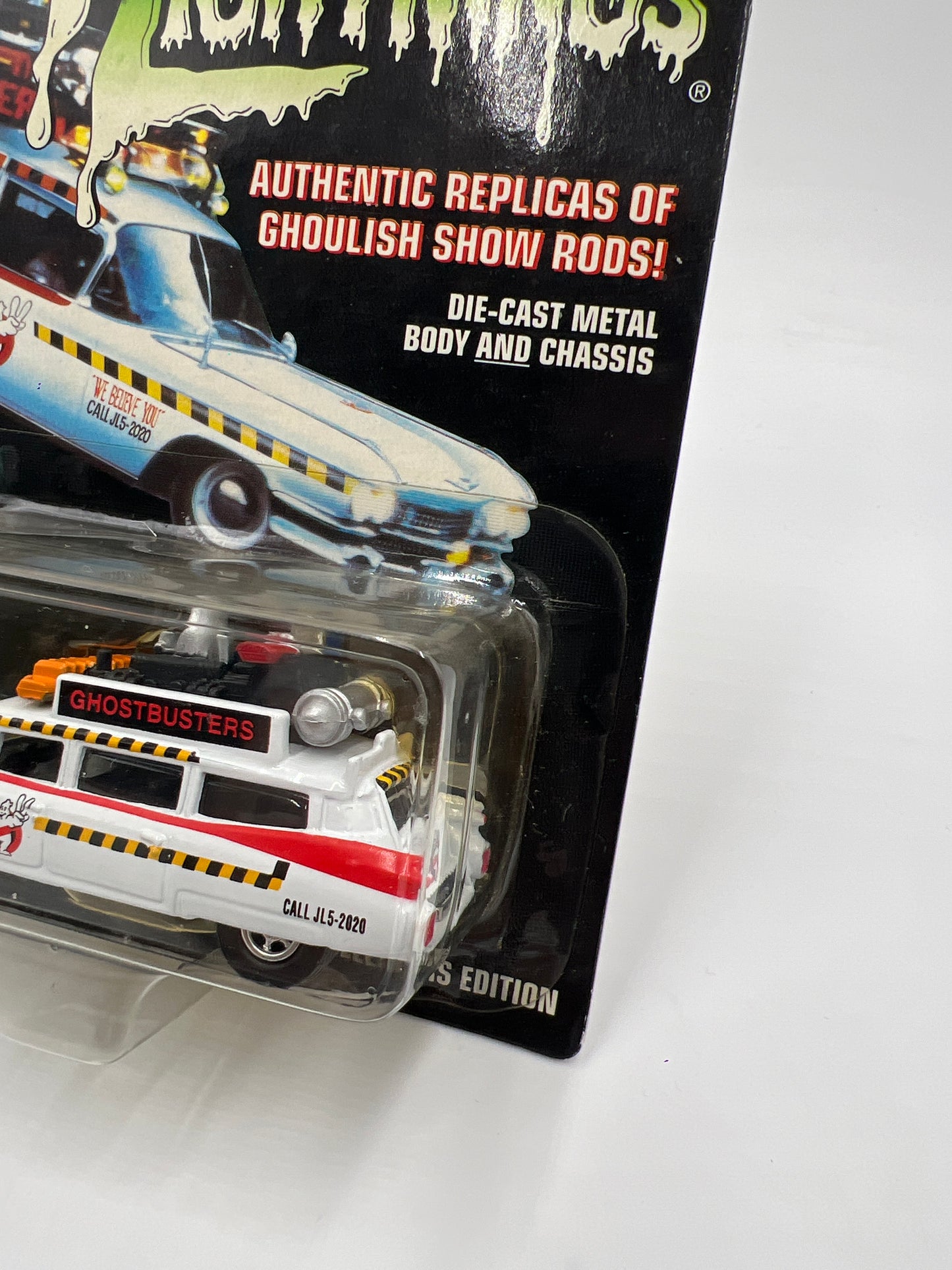 Johnny Lightning Frightning Lightnings Ghostbusters II Ecto 1A White 220A