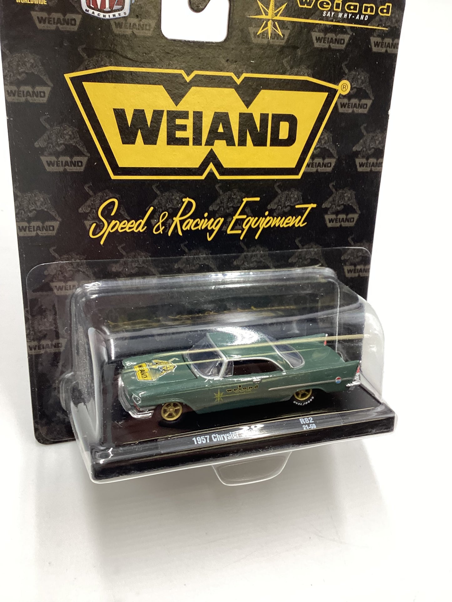 M2 Machines Auto Driver Weiand 1957 Chrysler 300C Olive Green R82 191i