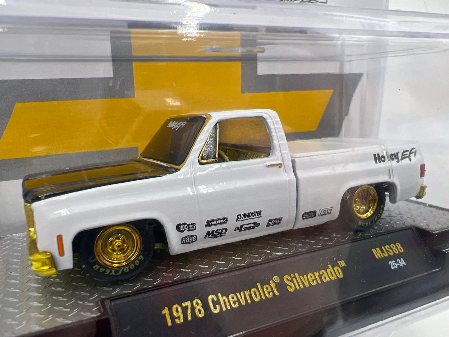 M2 Machines MiJo Exclusives CHASE 1978 Chevrolet Silverado Holley EFI White MJS88