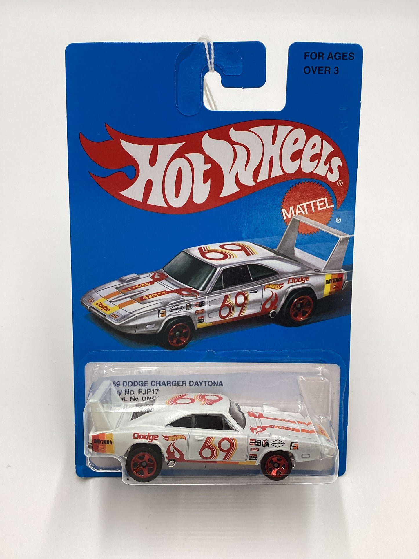 2016 Hot Wheels Target Heritage Retro FJP17 69 Dodge Charger Daytona White 157D