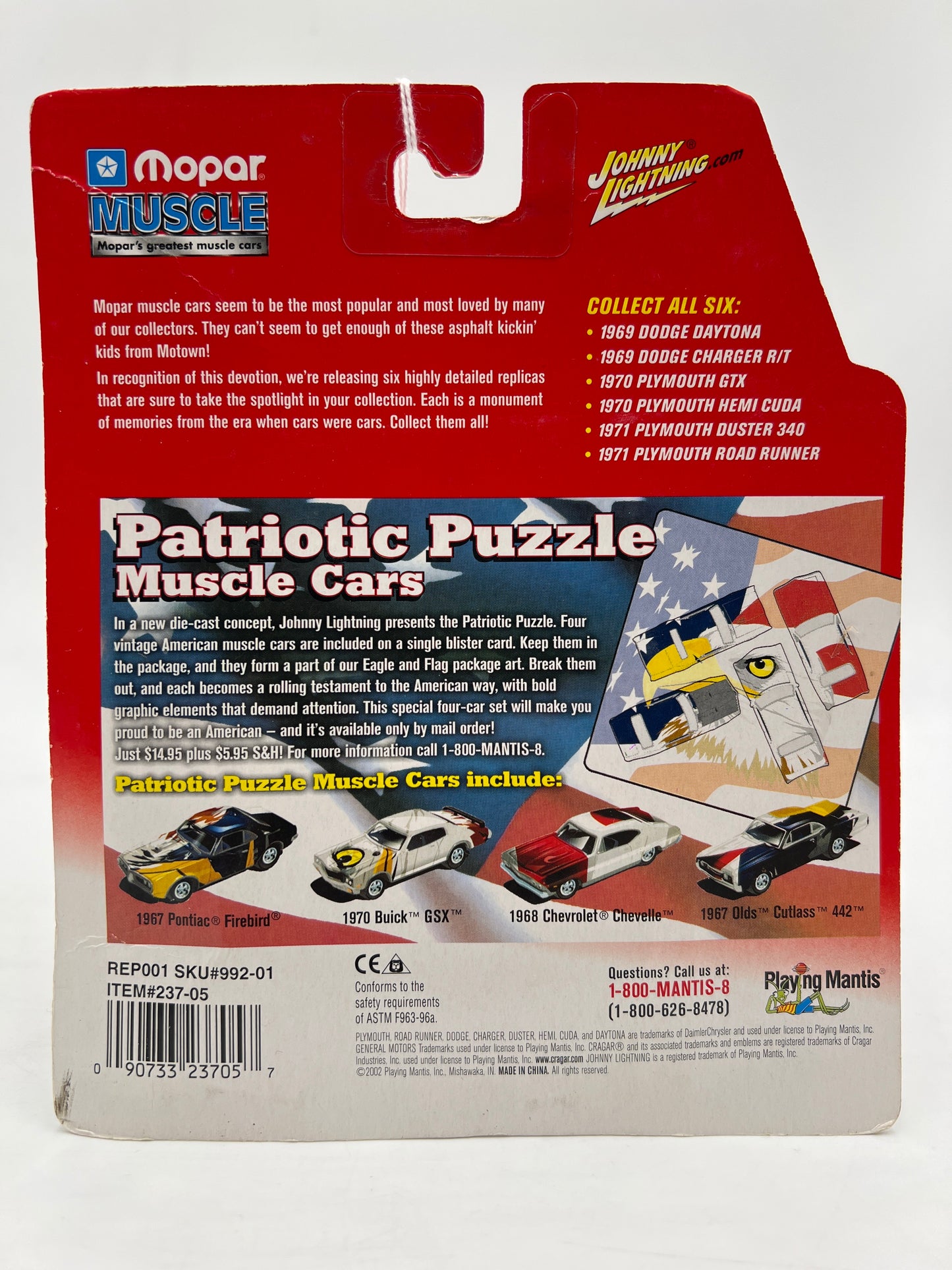 Johnny Lightning Mopar Muscle Magazine 1969 Dodge Charger R/T Green Bad Card 220F