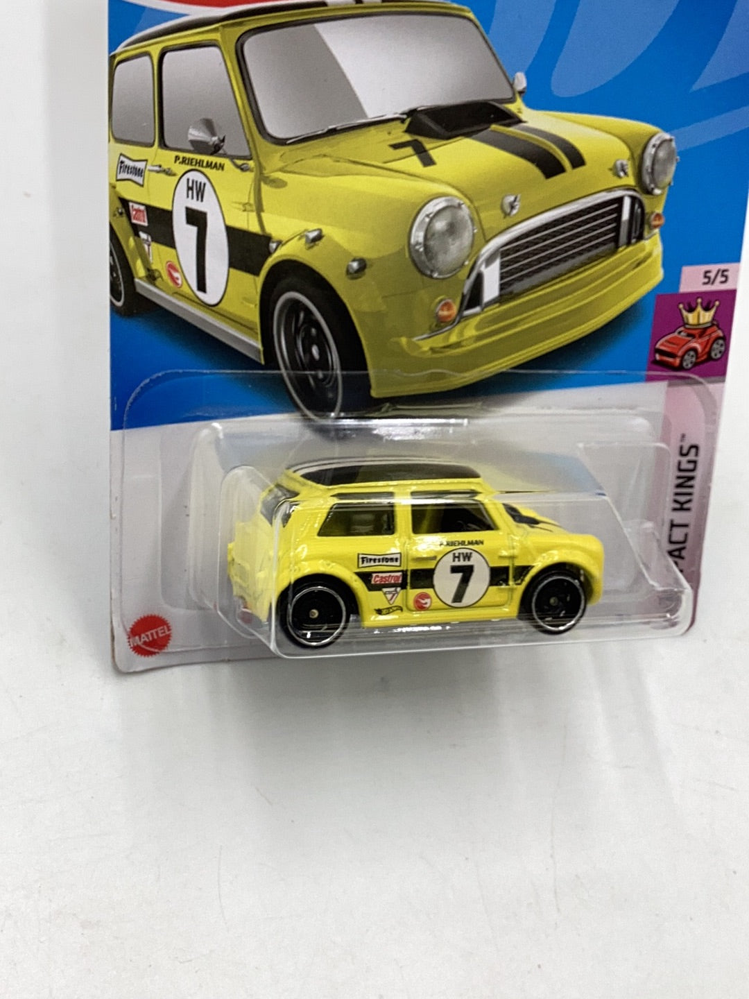 2022 Hot wheels Treasure hunt #161 Morris Mini 277C