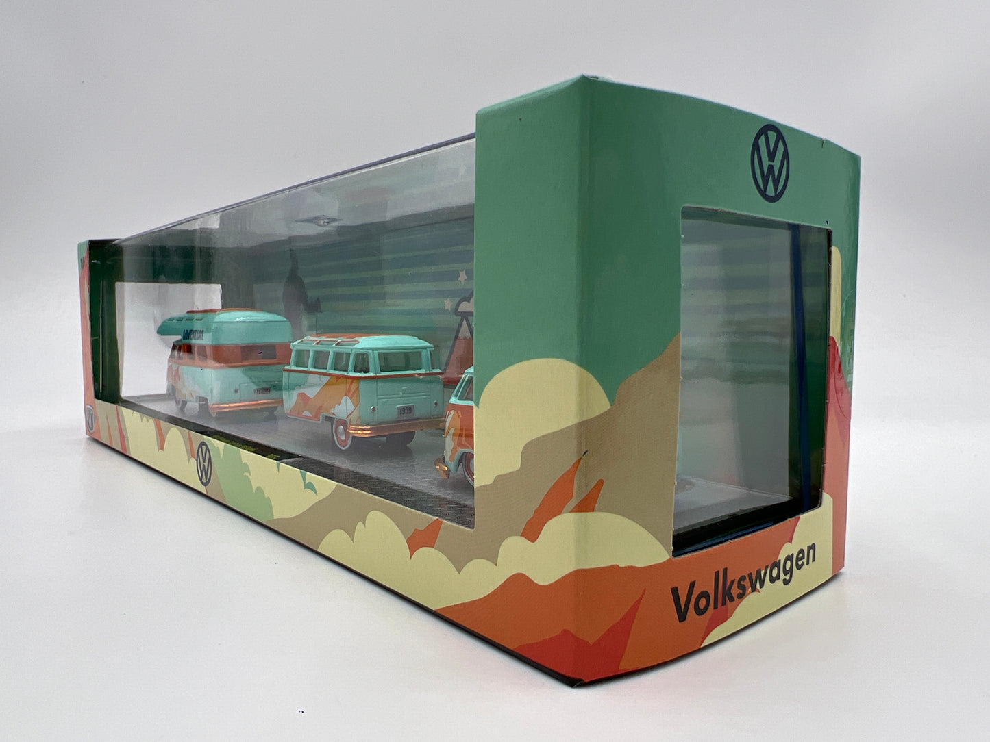 2025 M2 Machines Auto Haulers CHASE 1959 VW Double Cab Truck USA Model & 1960 VW Delivery Van & Trailer R85