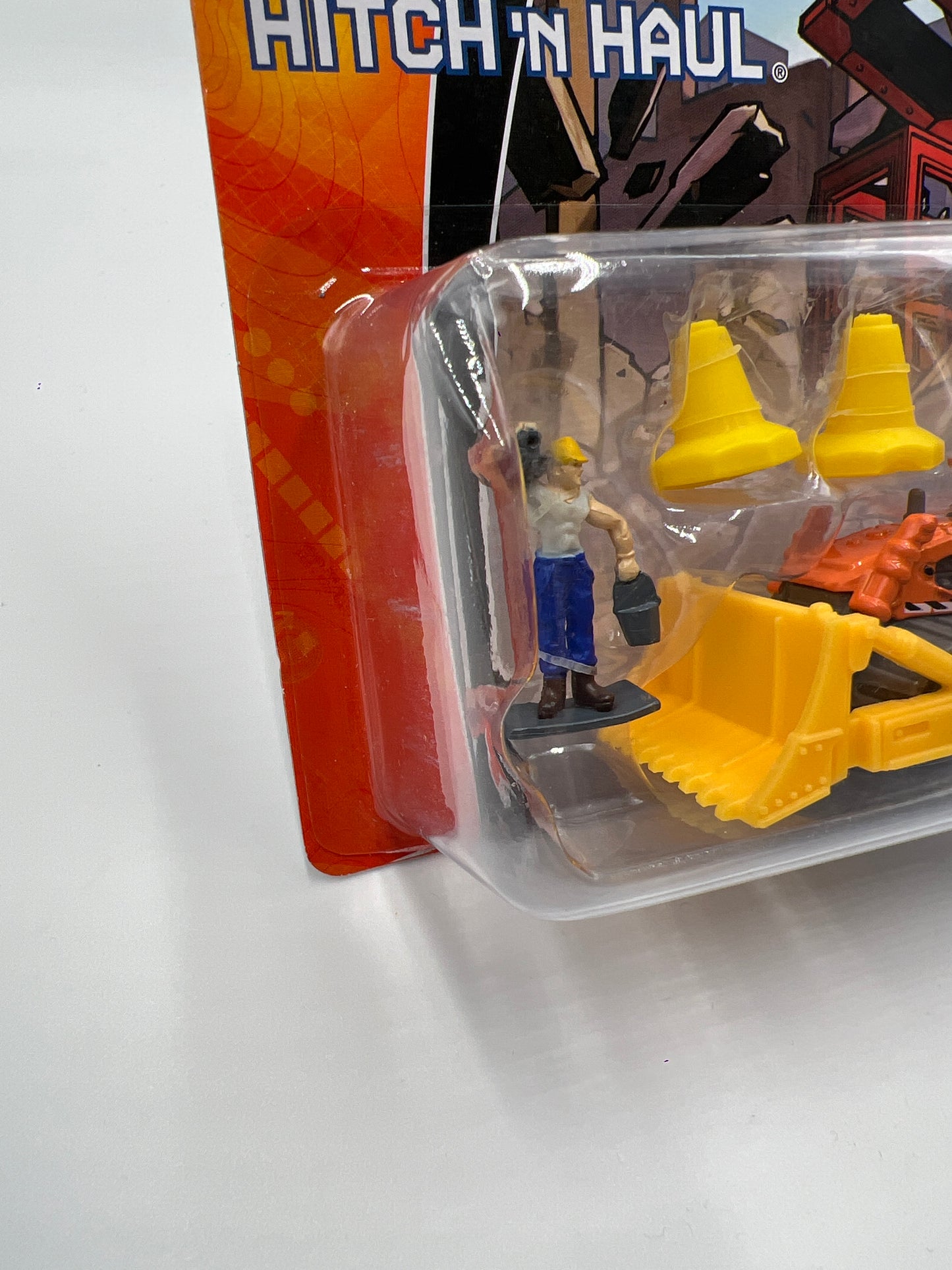 Matchbox Hitch N Haul MBX Metal Construction Kings Excavator & Trailer