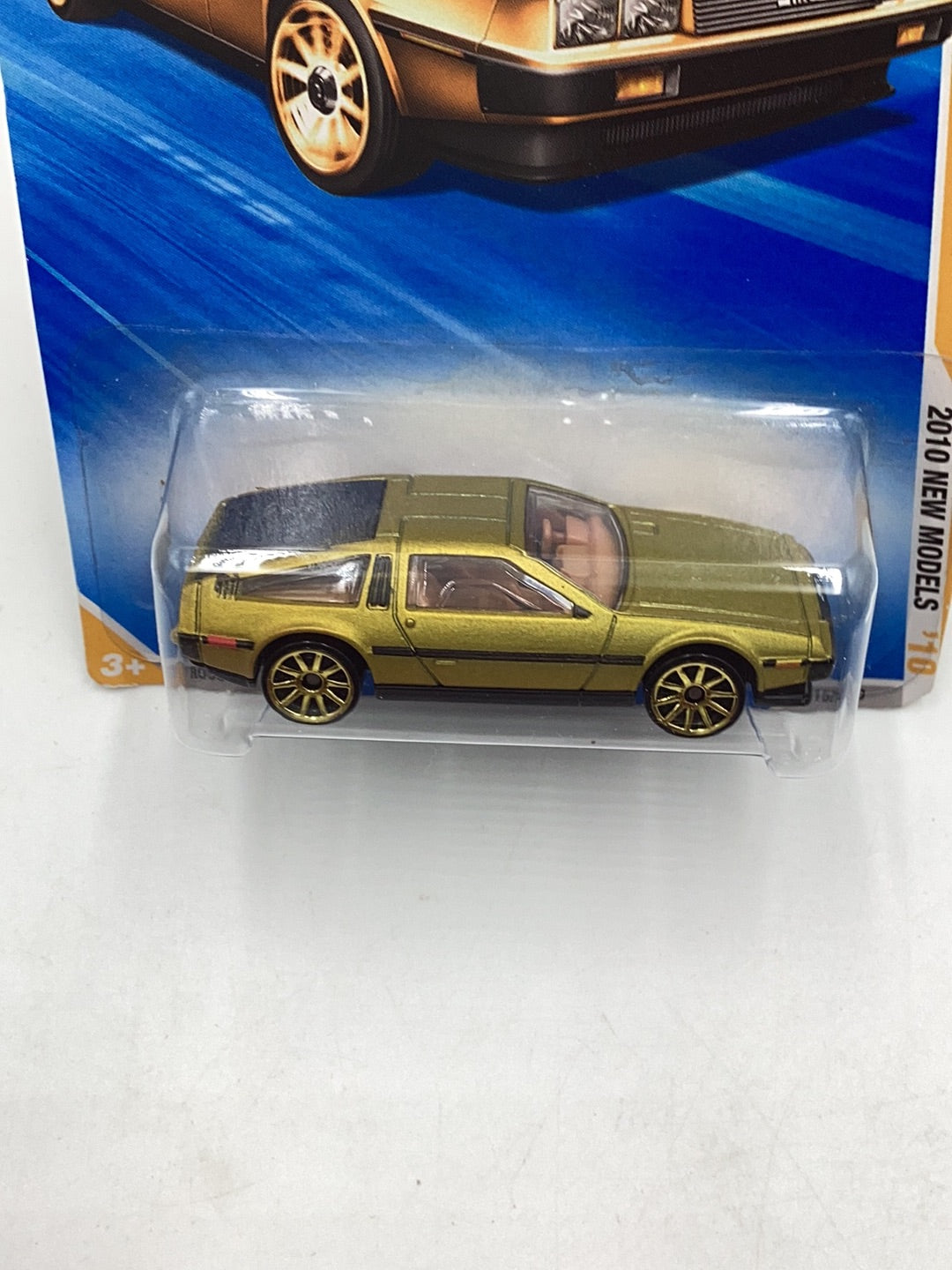 2010 Hot Wheels #15 81 DeLorean DMC-12 gold 60B