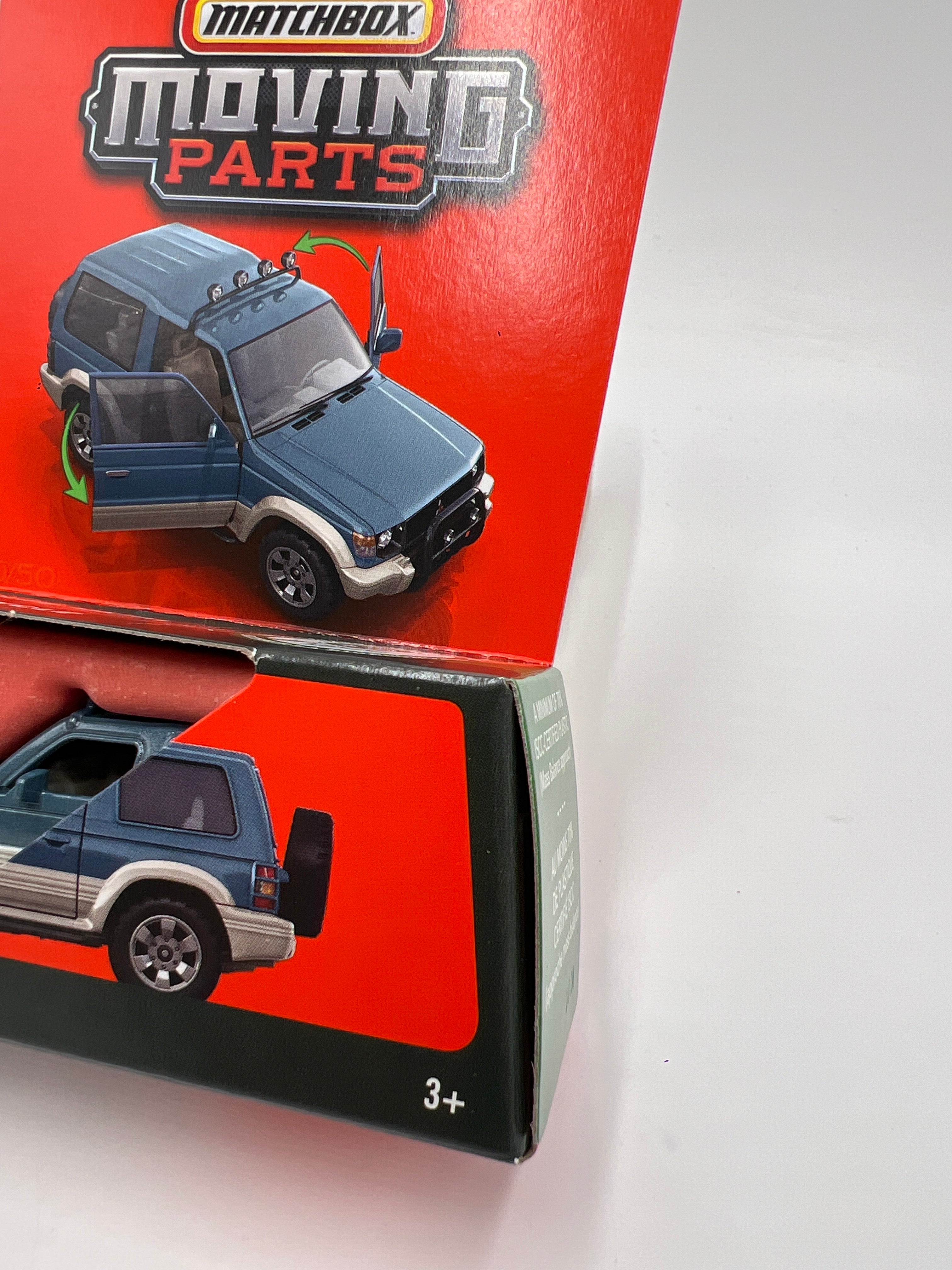 2025 Matchbox Moving Parts #40 1991 Mitsubishi Pajero Blue 169M
