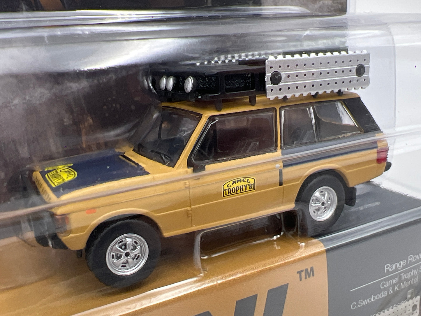 Mini GT #1144 Range Rover 1981 Camel Trophy Sumatra C.Swoboda & K.Mentel Winner 233A