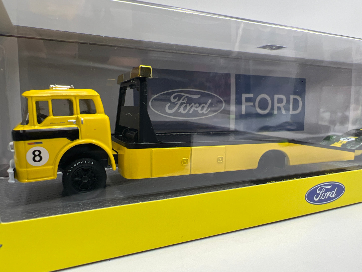 M2 Machines Auto Haulers R100 1970 Ford C-600 Truck & 1966 Ford GT40 MK II