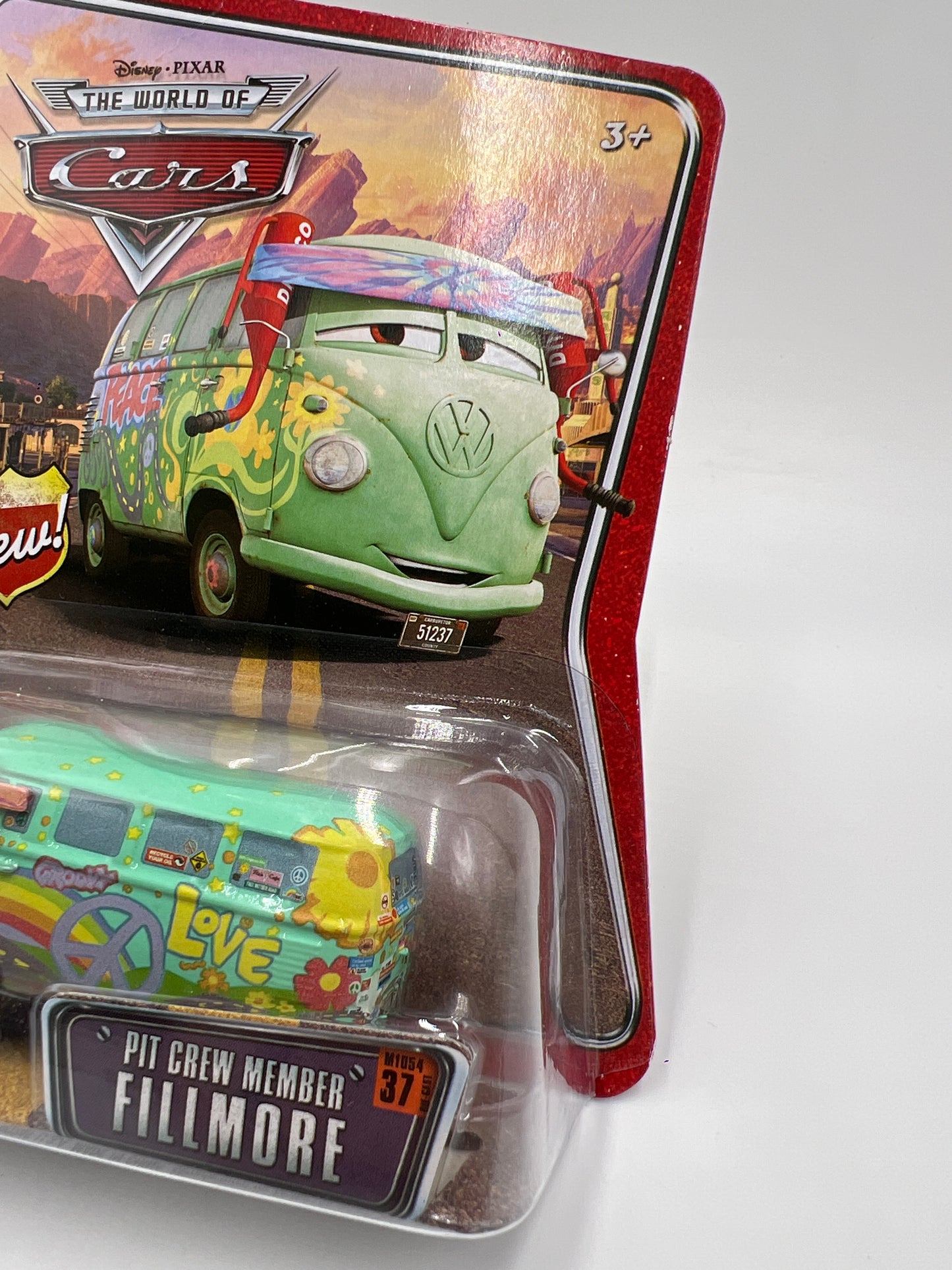 Disney Pixar The World Of Cars #37 Pit Crew Member Fillmore 139E