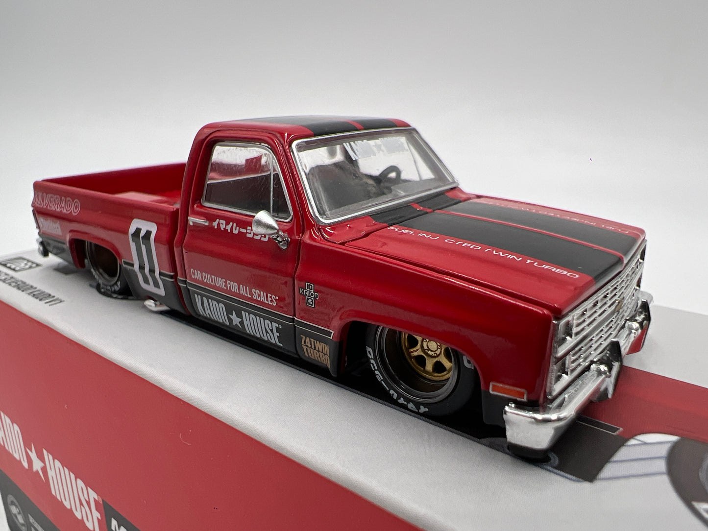 Mini GT x Kaido House #66 Chevrolet Silverado Kaido V1 Red