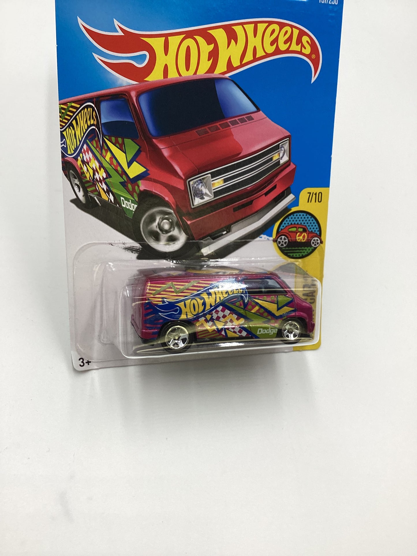 2016 Hot Wheels #197 Custom 77 Dodge Van magenta 38C