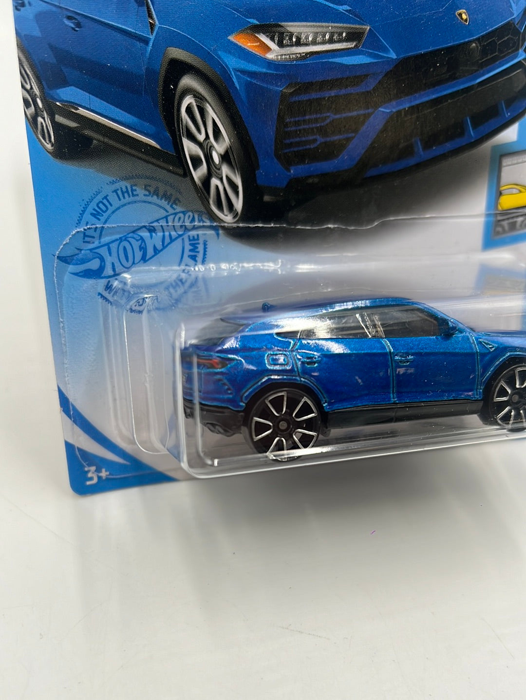 2021 hot wheels case #64 17 Lamborghini Urus blue 102F