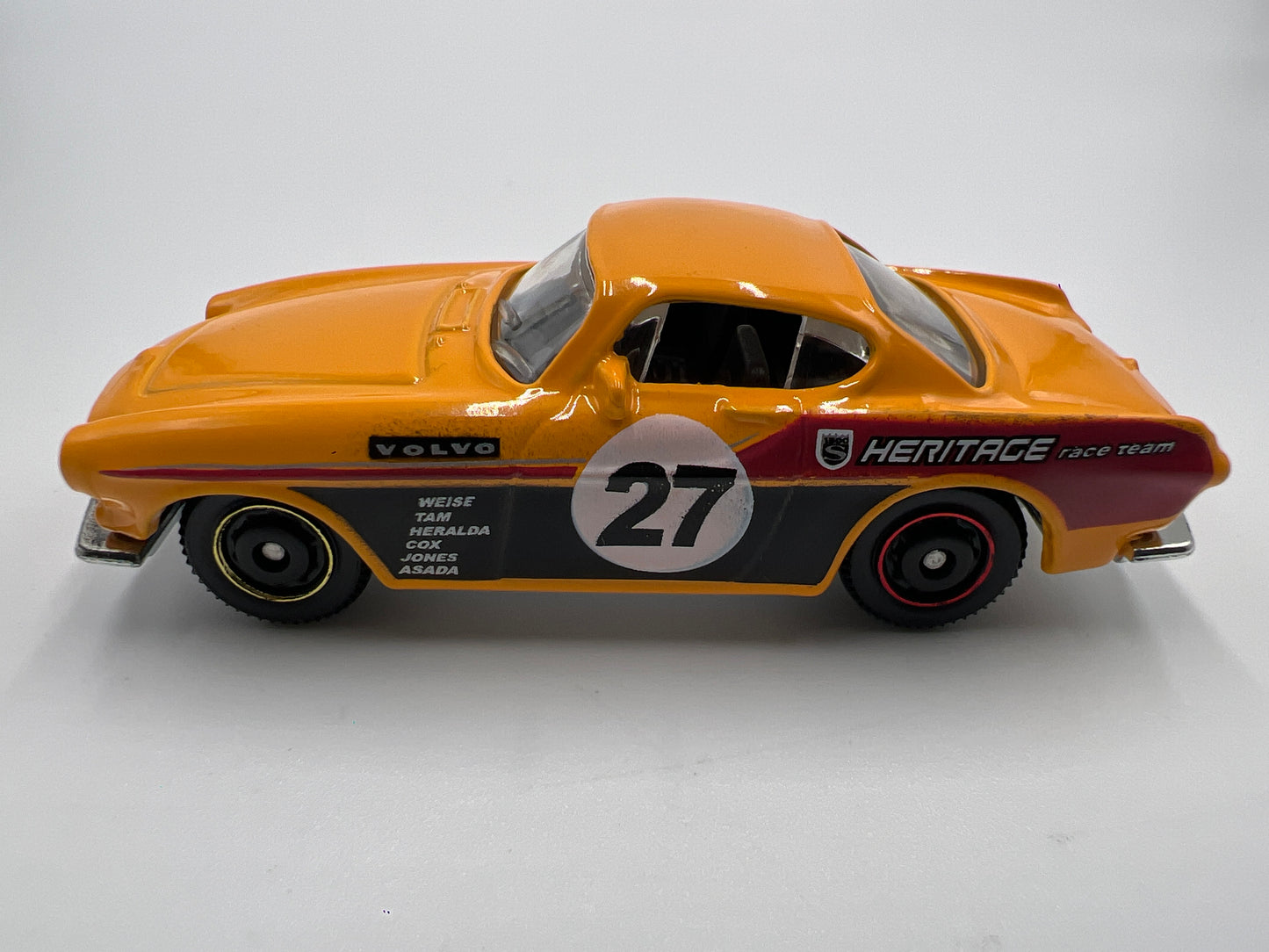 2010 Matchbox #17 Volvo P1800S 1969 Orange Loose