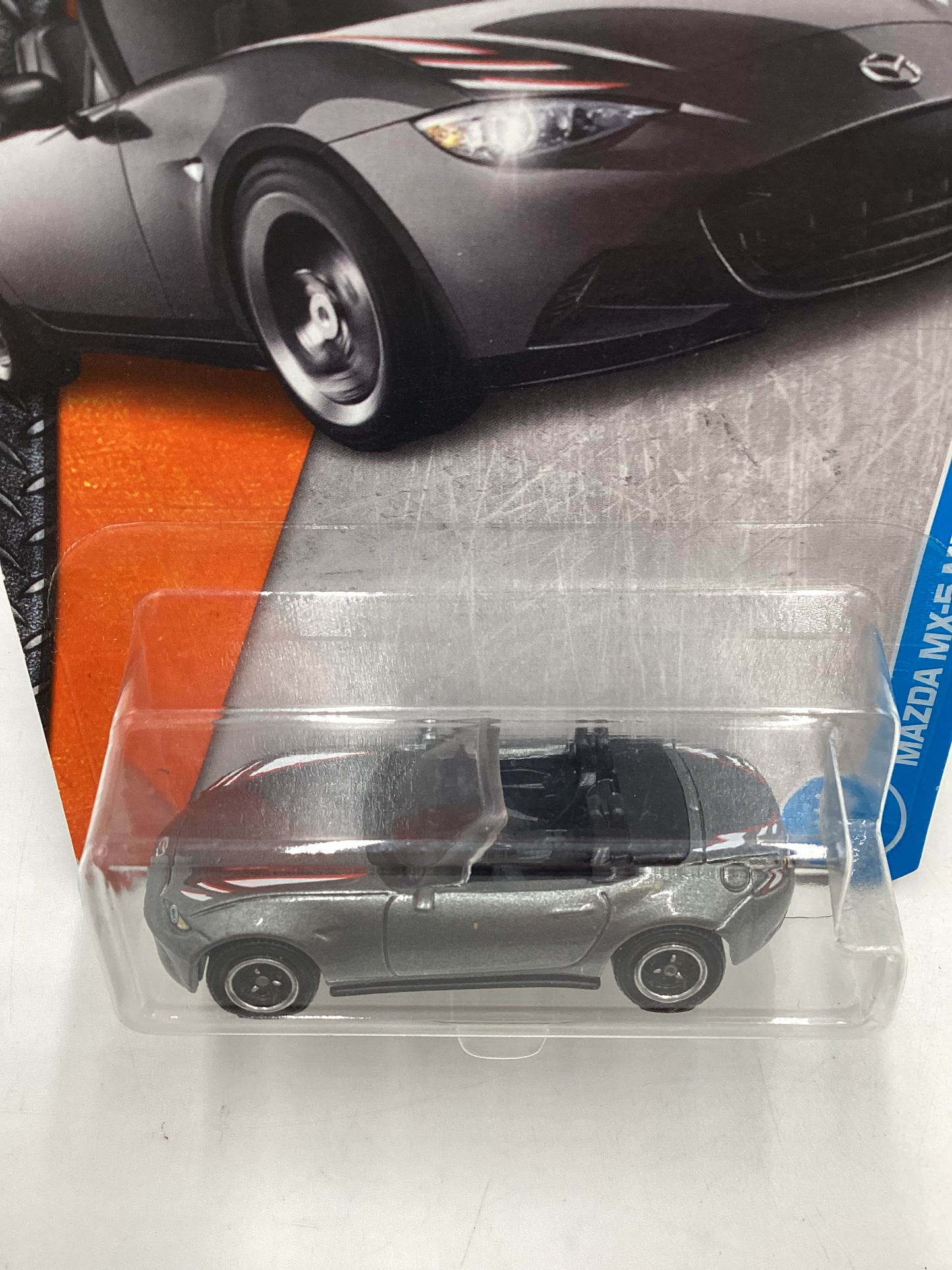 Matchbox 2017 Adventure City #10 Mazda MX-5 Miata Gray 86G