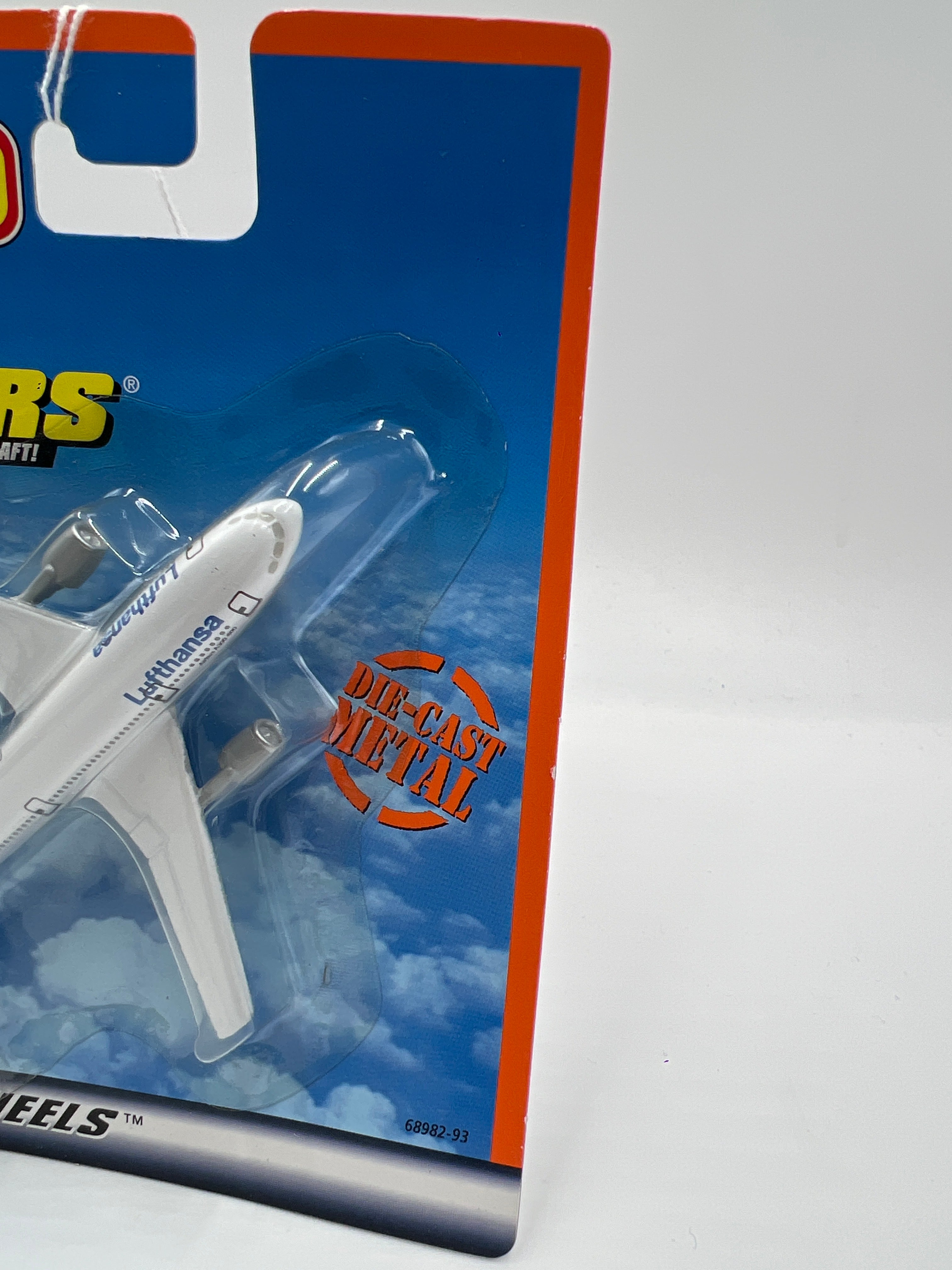 Matchbox Sky Busters A300B Airbus Lufthansa White #2 YY2