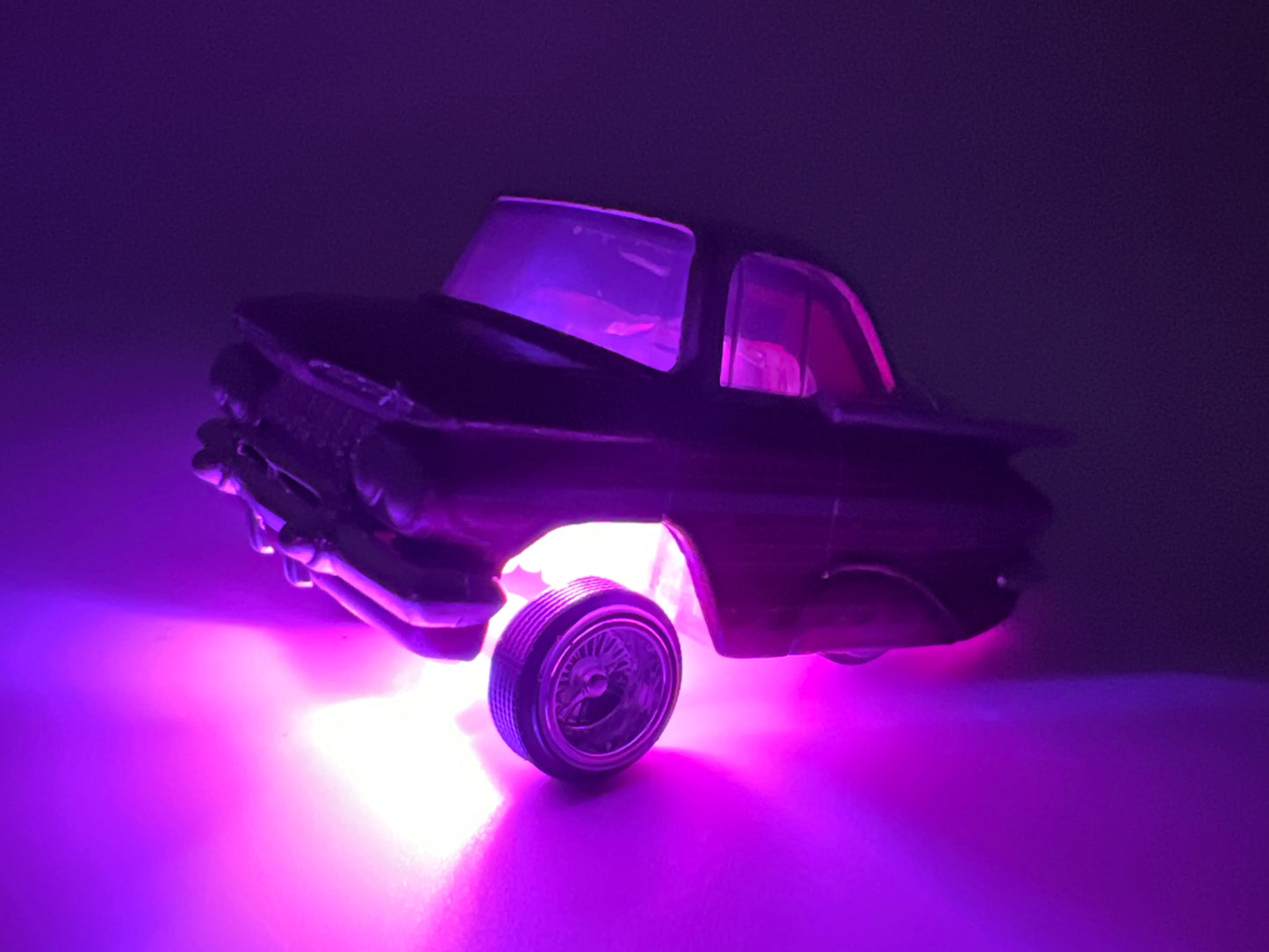 MGA Car Tuned Series 1 Show Glow Lowriders #2 59 Chevy Impala Pink