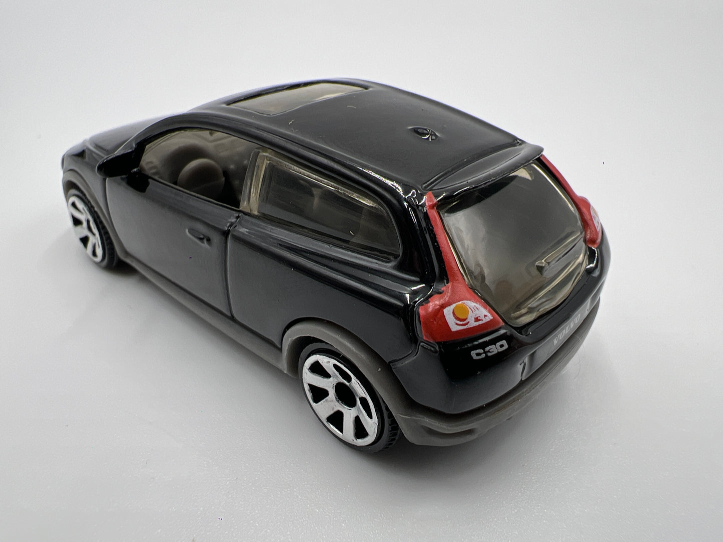 Matchbox 1/64 2007 Volvo C30 Black Loose