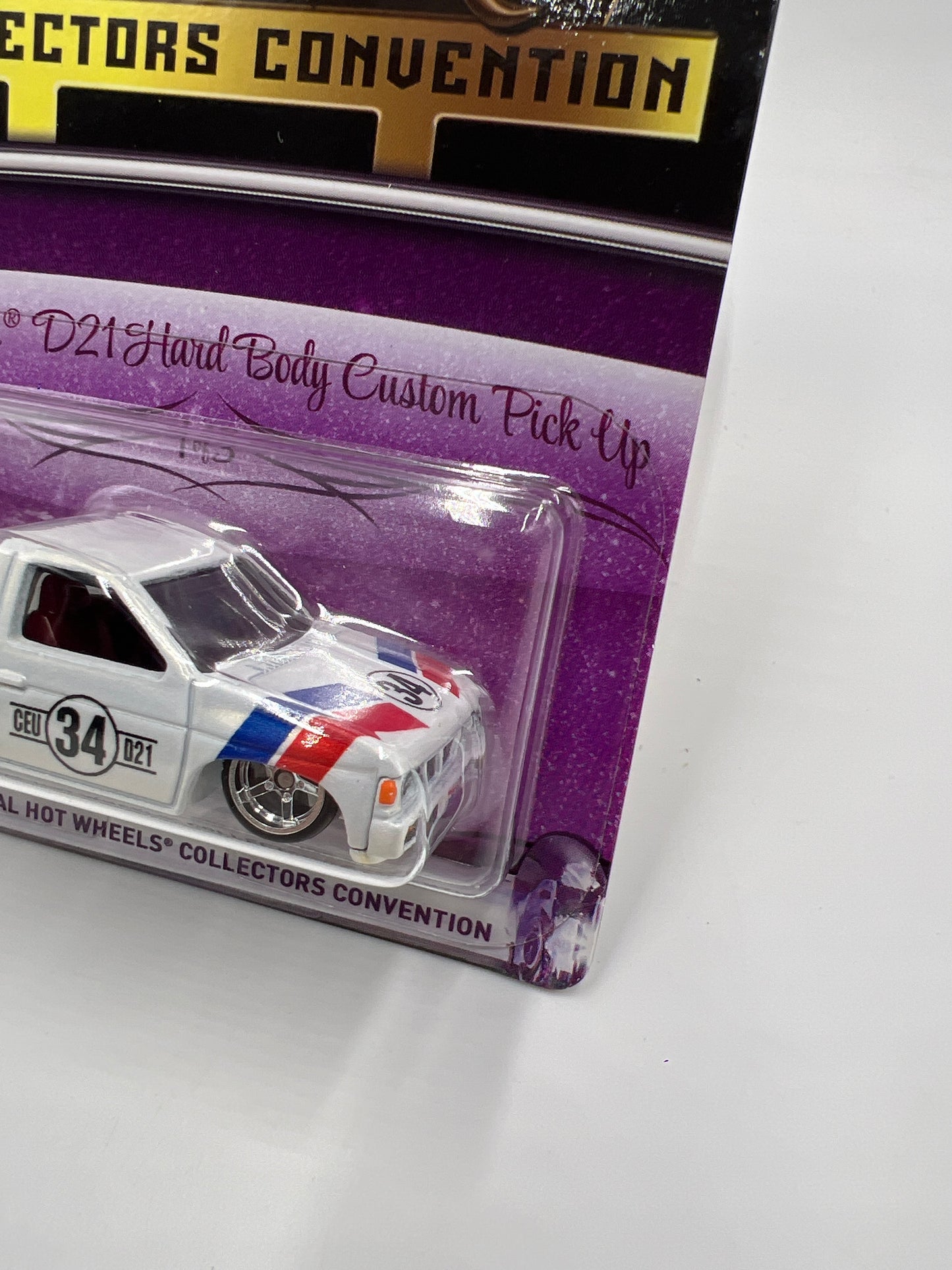 2020 Hot Wheels 34th Annual Collectors Convention #1155/6700 93 Nissan D21 Hard Body Custom White W/Protector